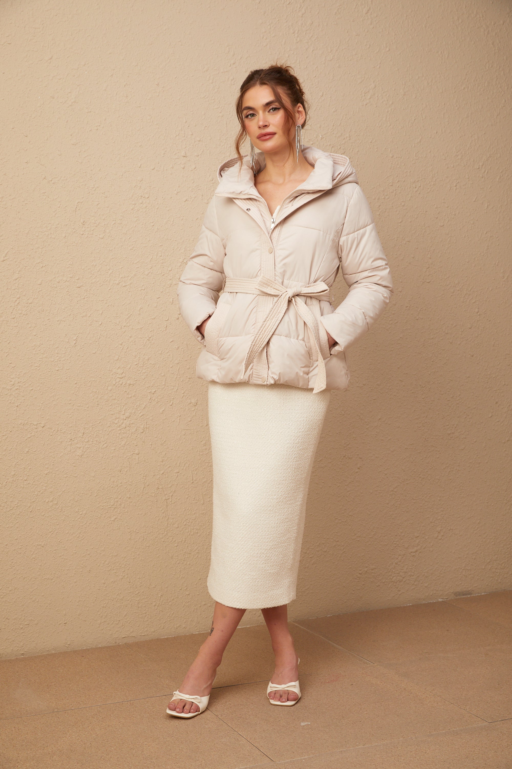 Béatrice white hood belted puffer coat