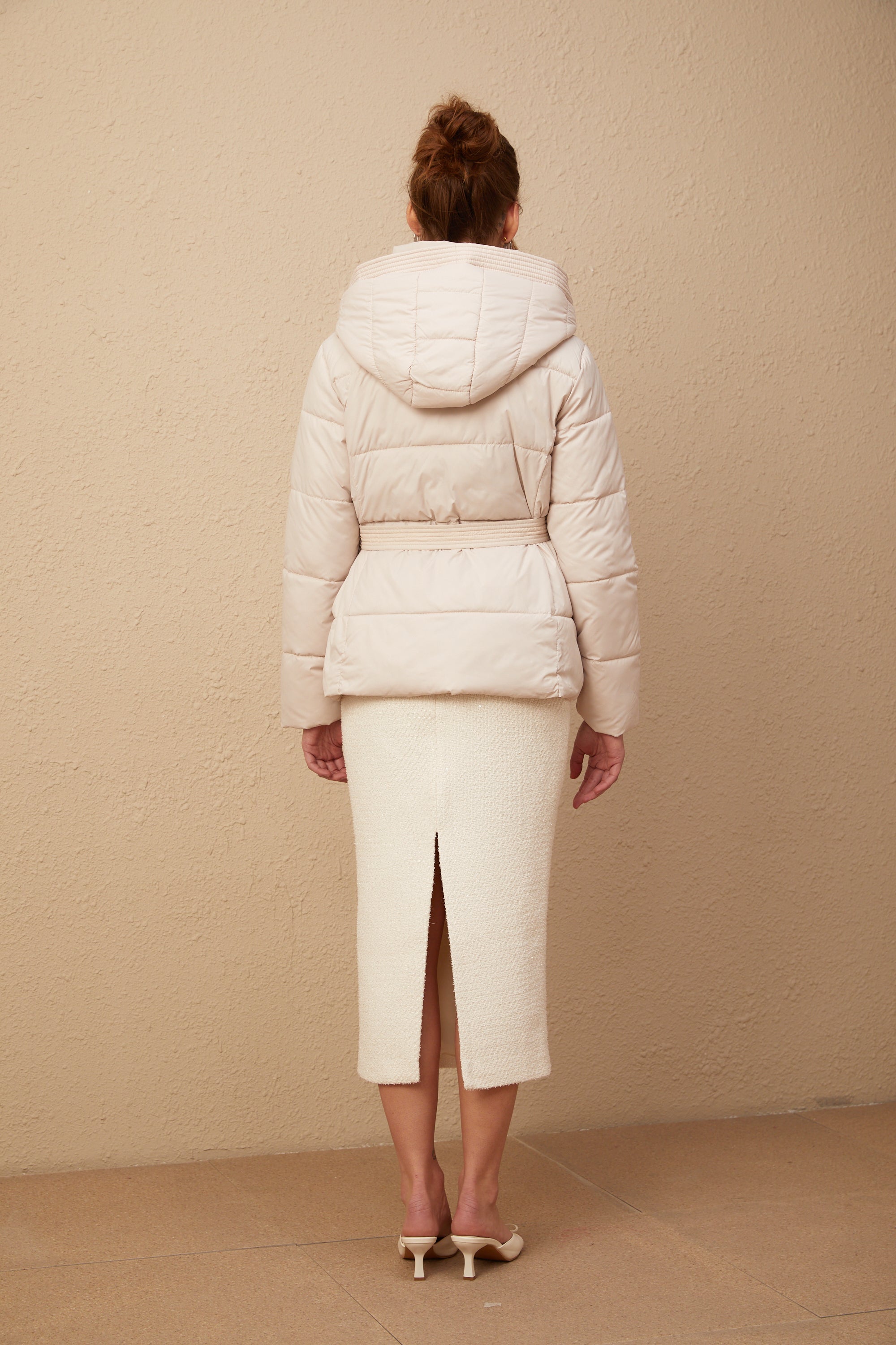 Béatrice white hood belted puffer coat