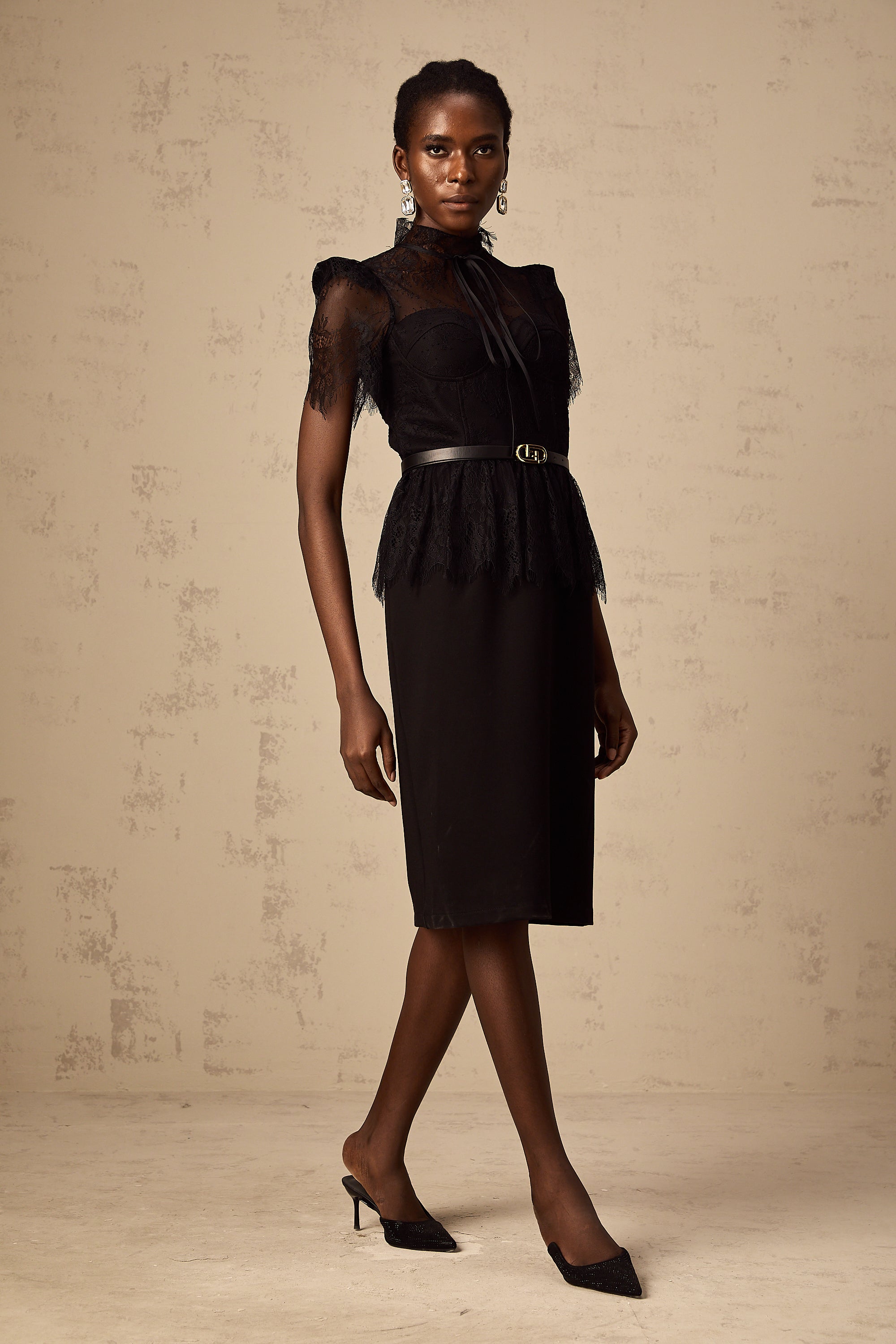 Thérèse black guipure-lace panelled midi dress