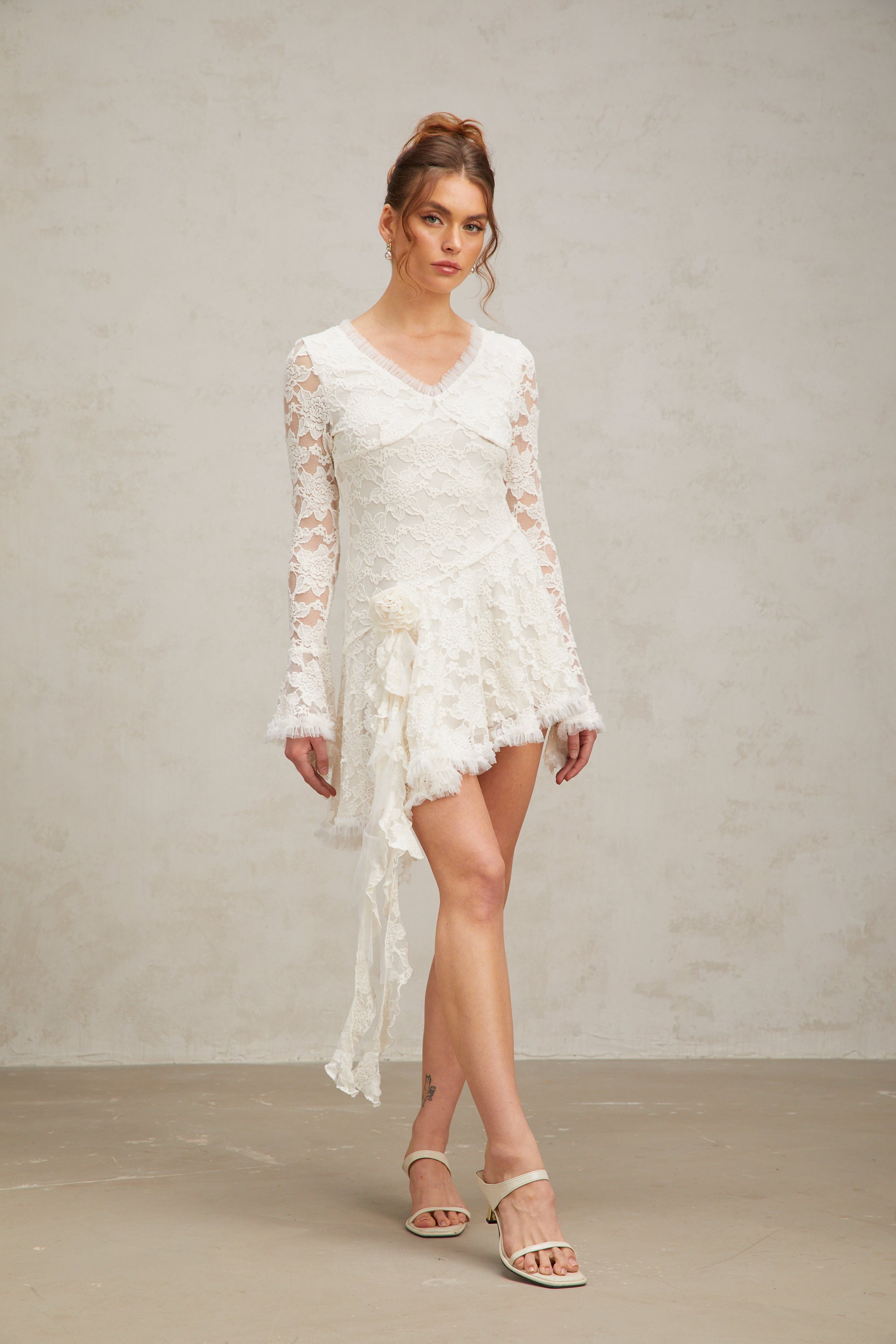 Cynthia white asymmetric floral-embroidered lace mini dress