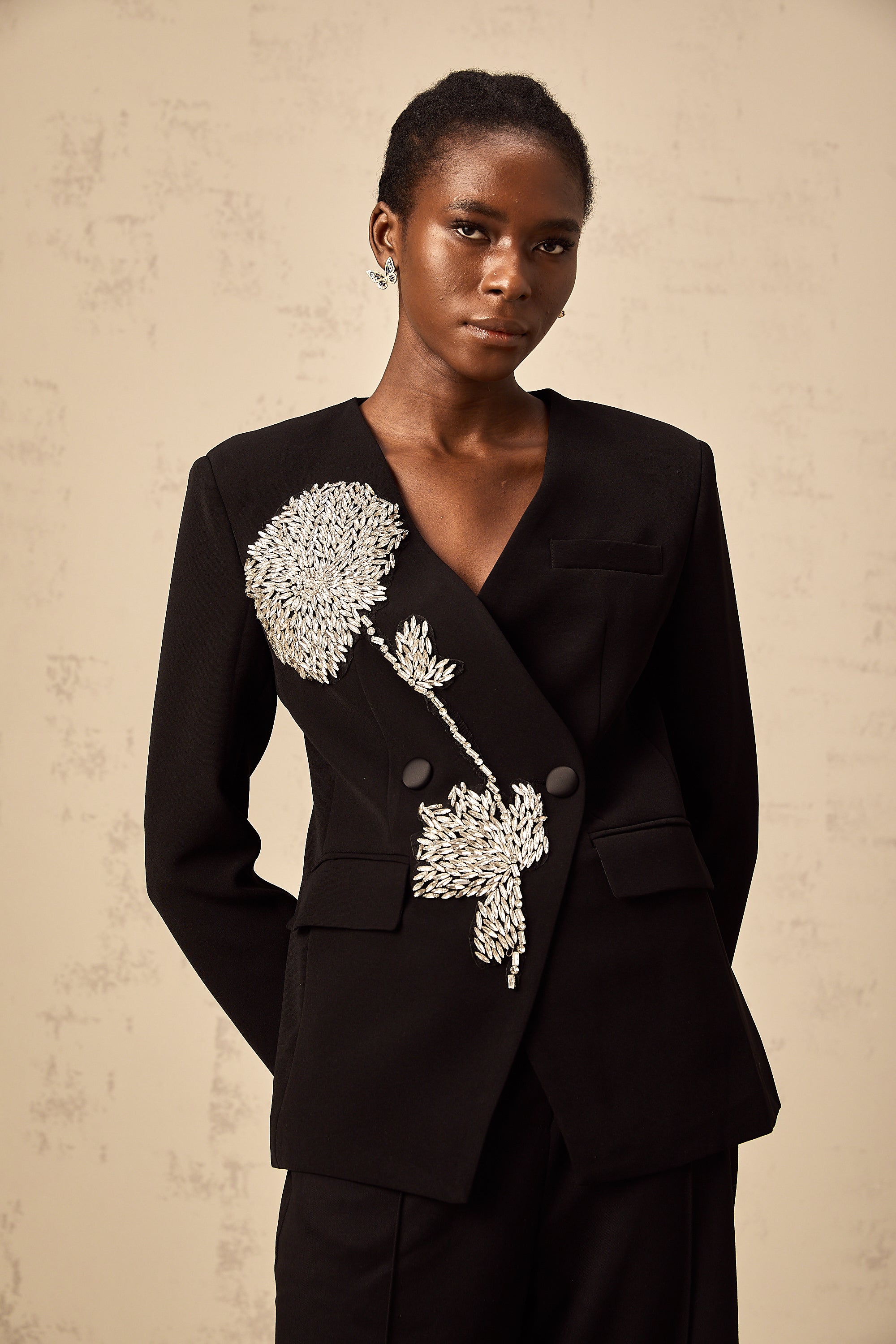 Thérèse black flower-motif embellished blazer