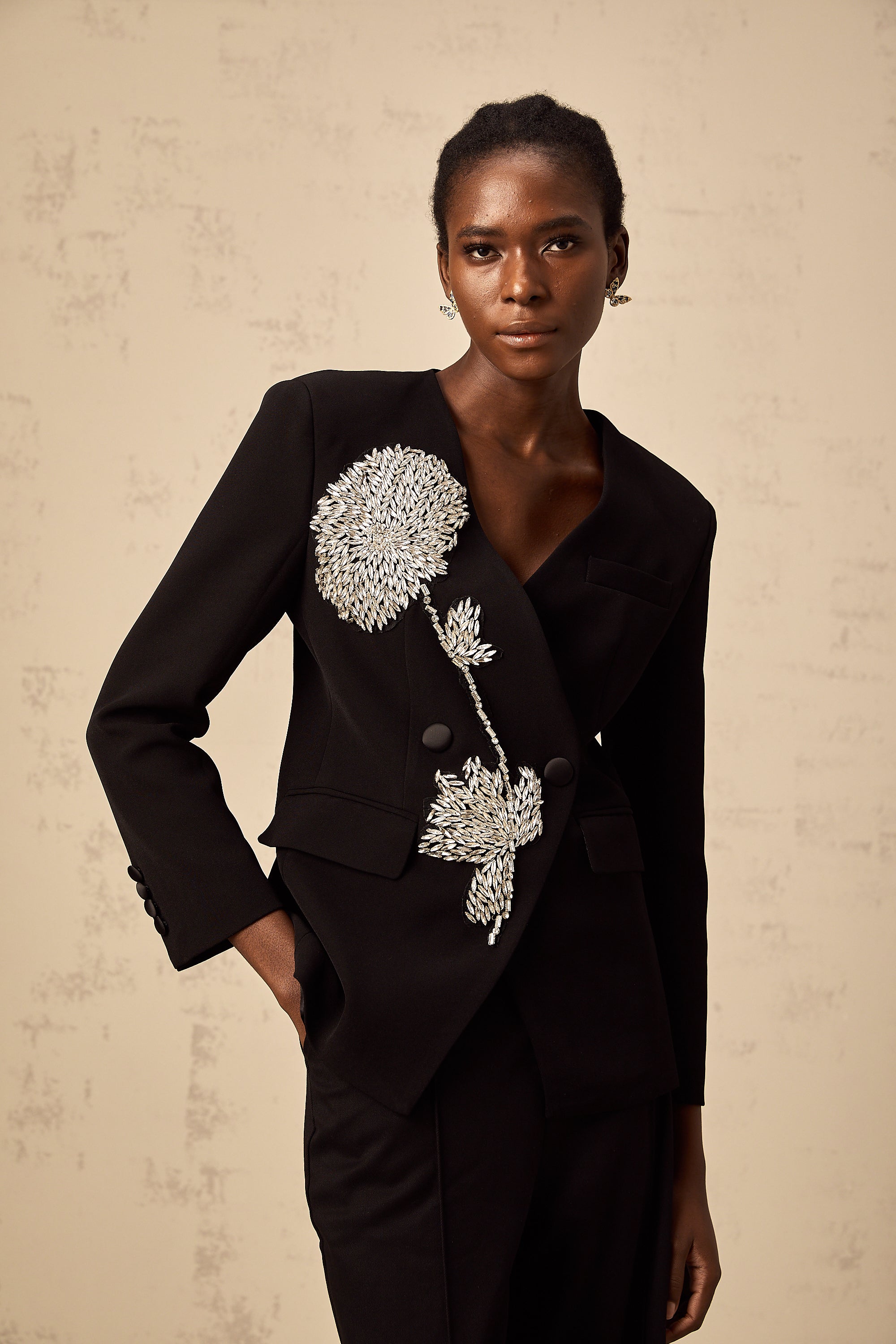 Thérèse black flower-motif embellished blazer