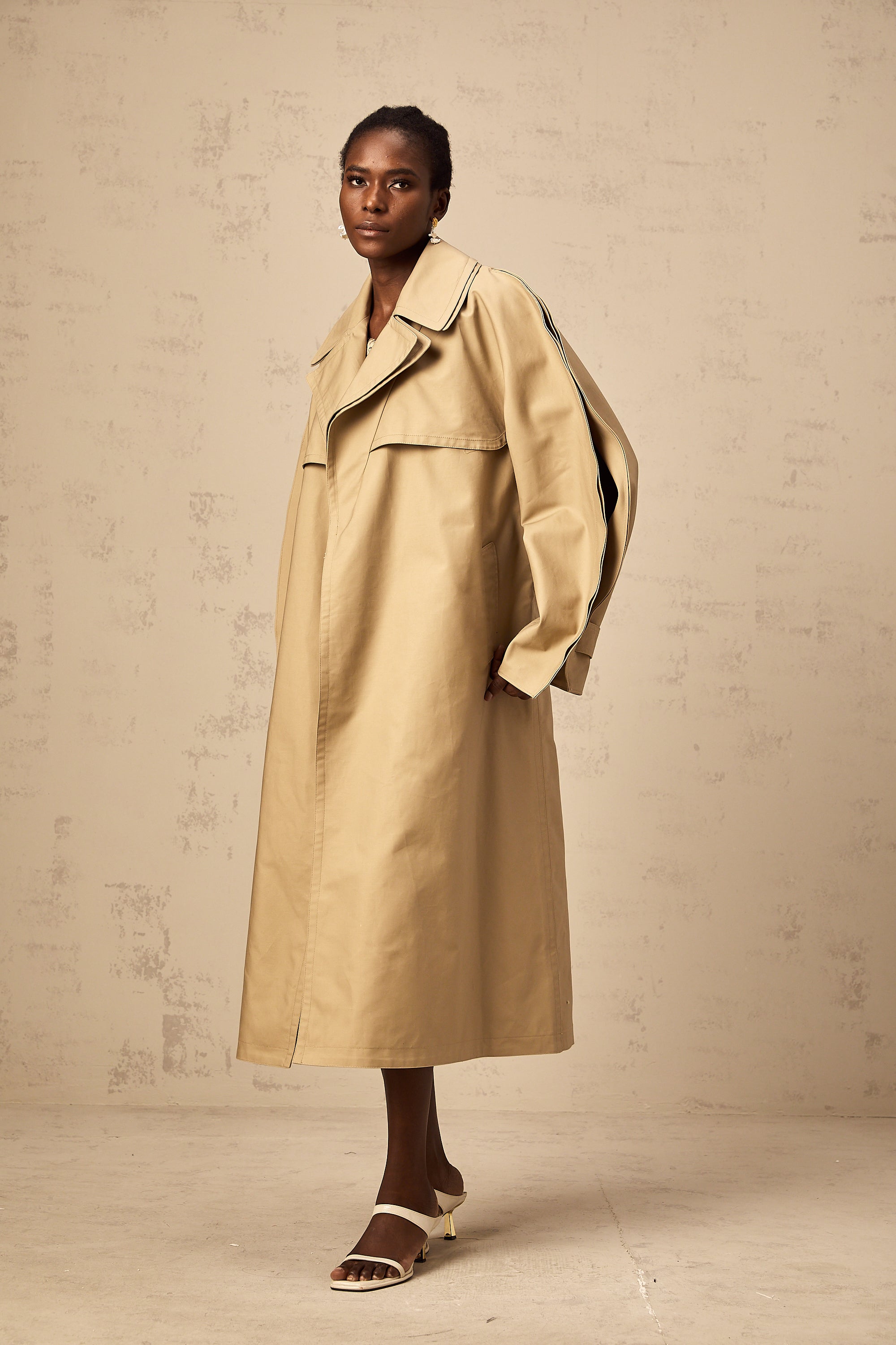 Jaden khaki curved-sleeve trench coat