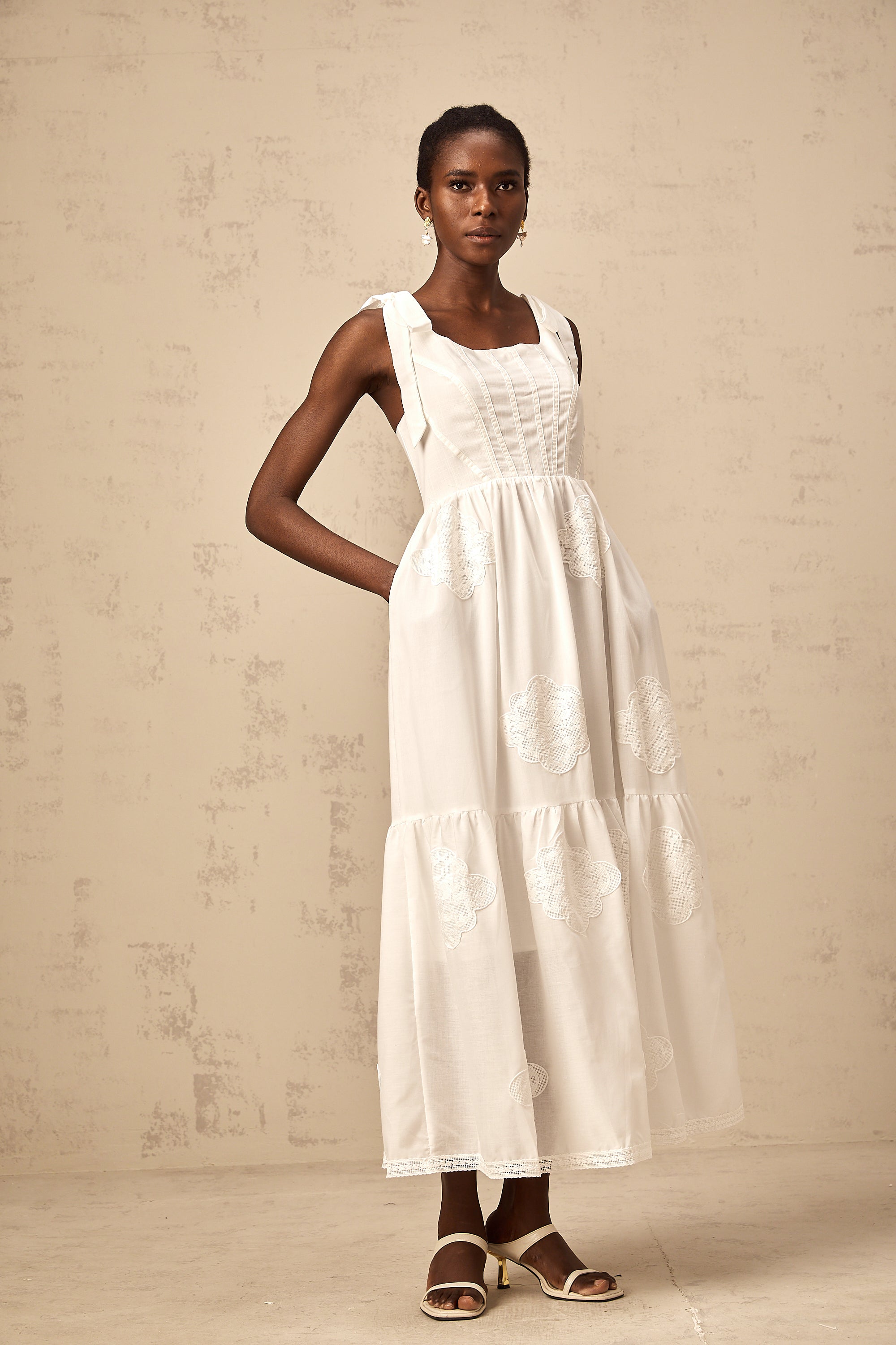 Gaëlle white floral-embroidered tiered midi dress