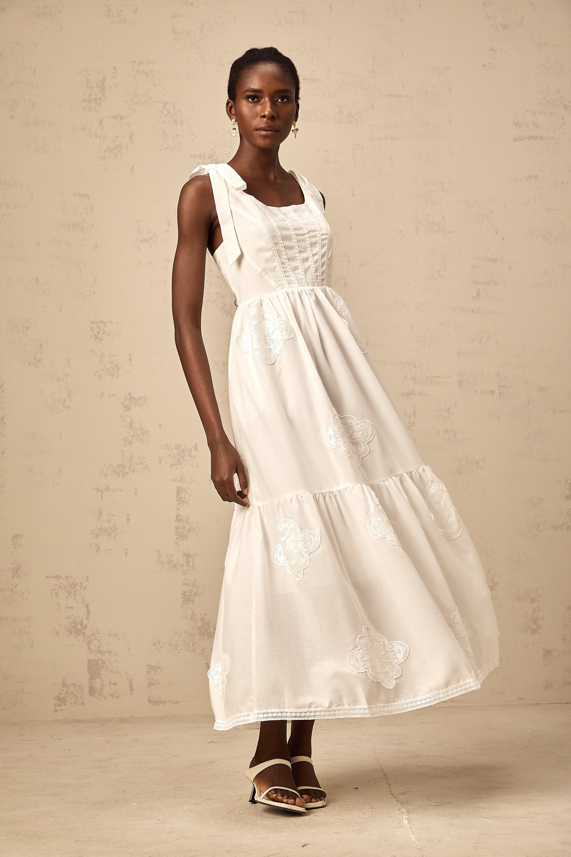 Gaëlle white floral-embroidered tiered midi dress