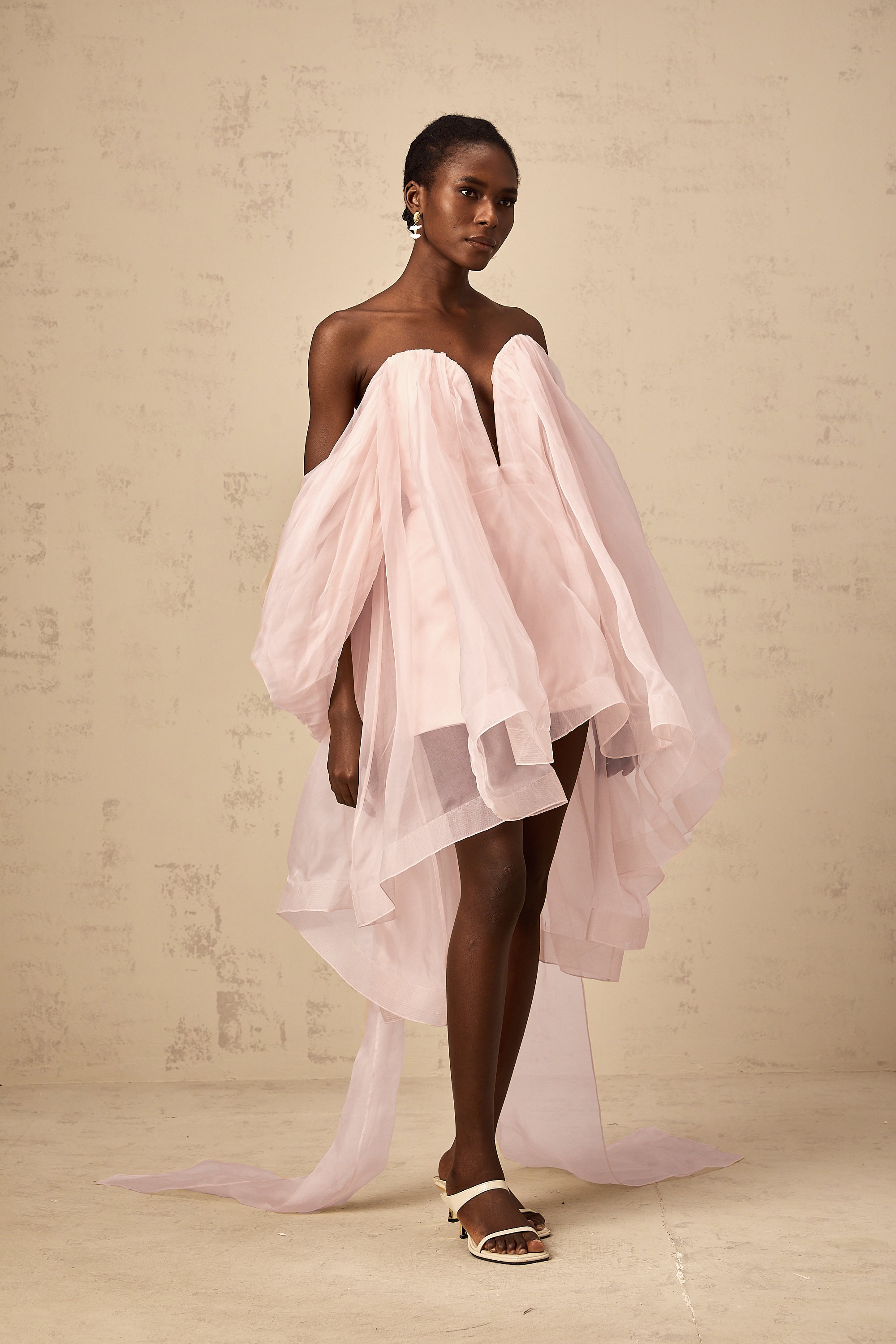 Élodie voluminöses Minikleid mit Schleifendetail 