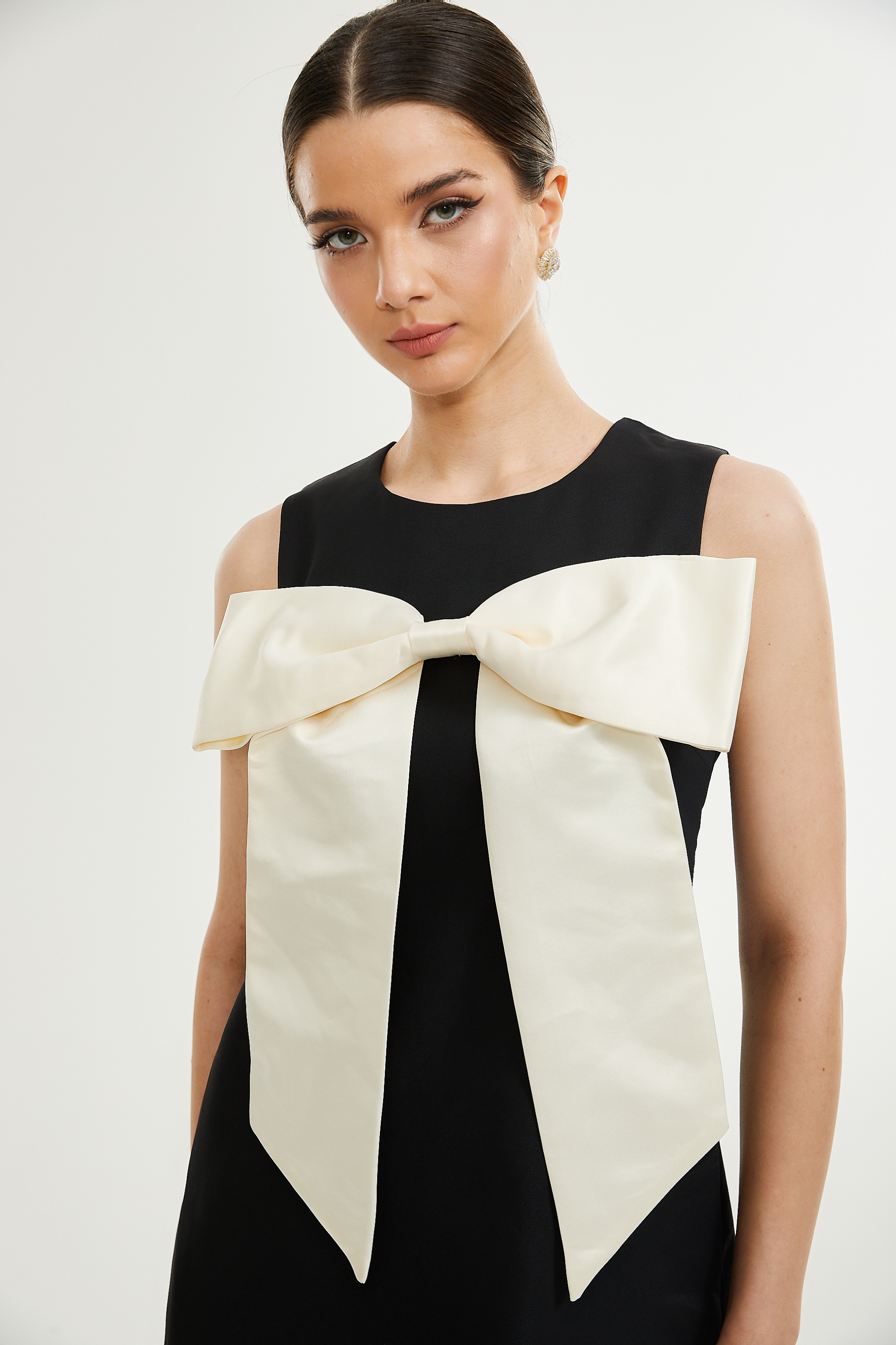 Camillei bowknot black mini dress