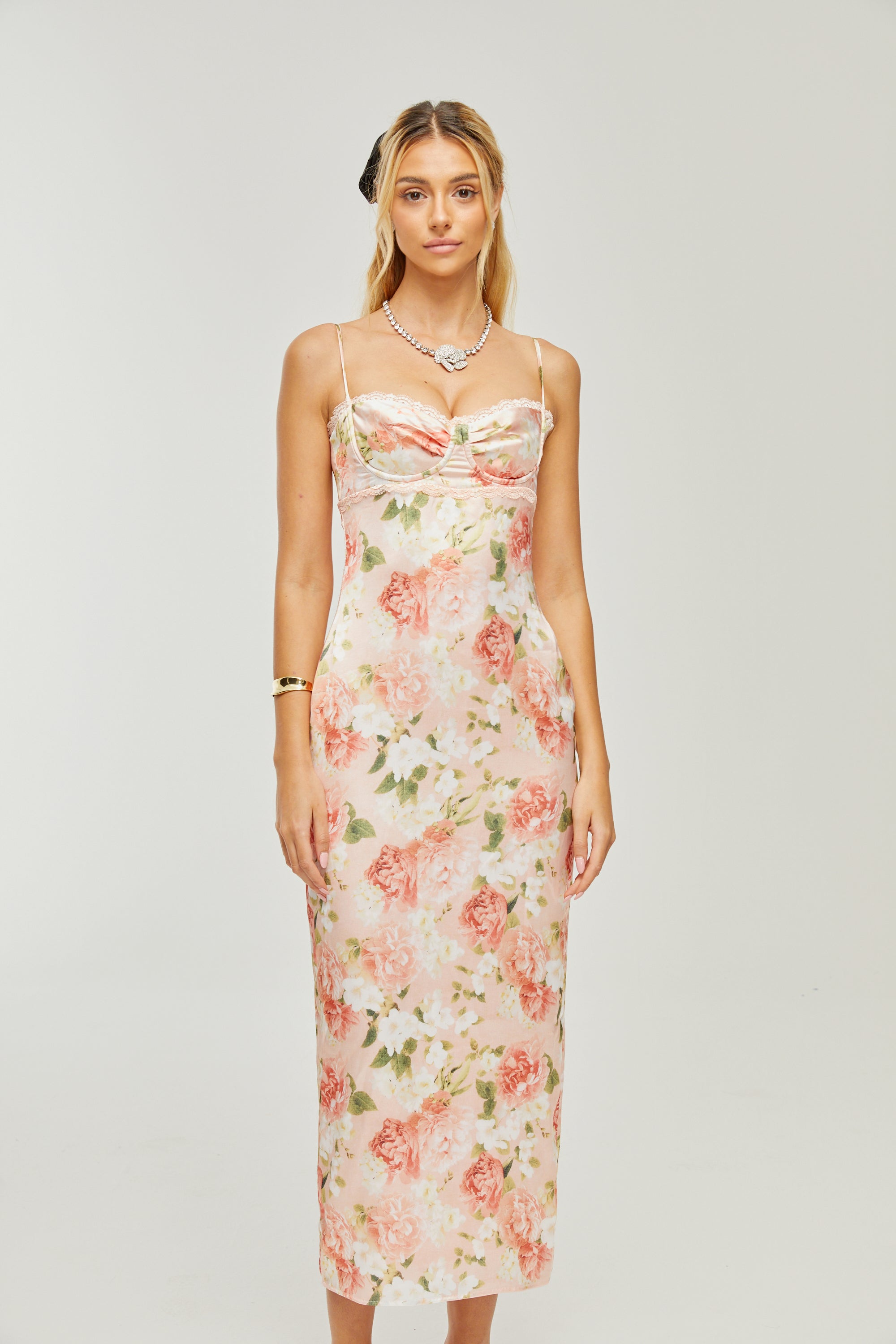 Maxi abito Yvette in raso con stampa floreale rosa 