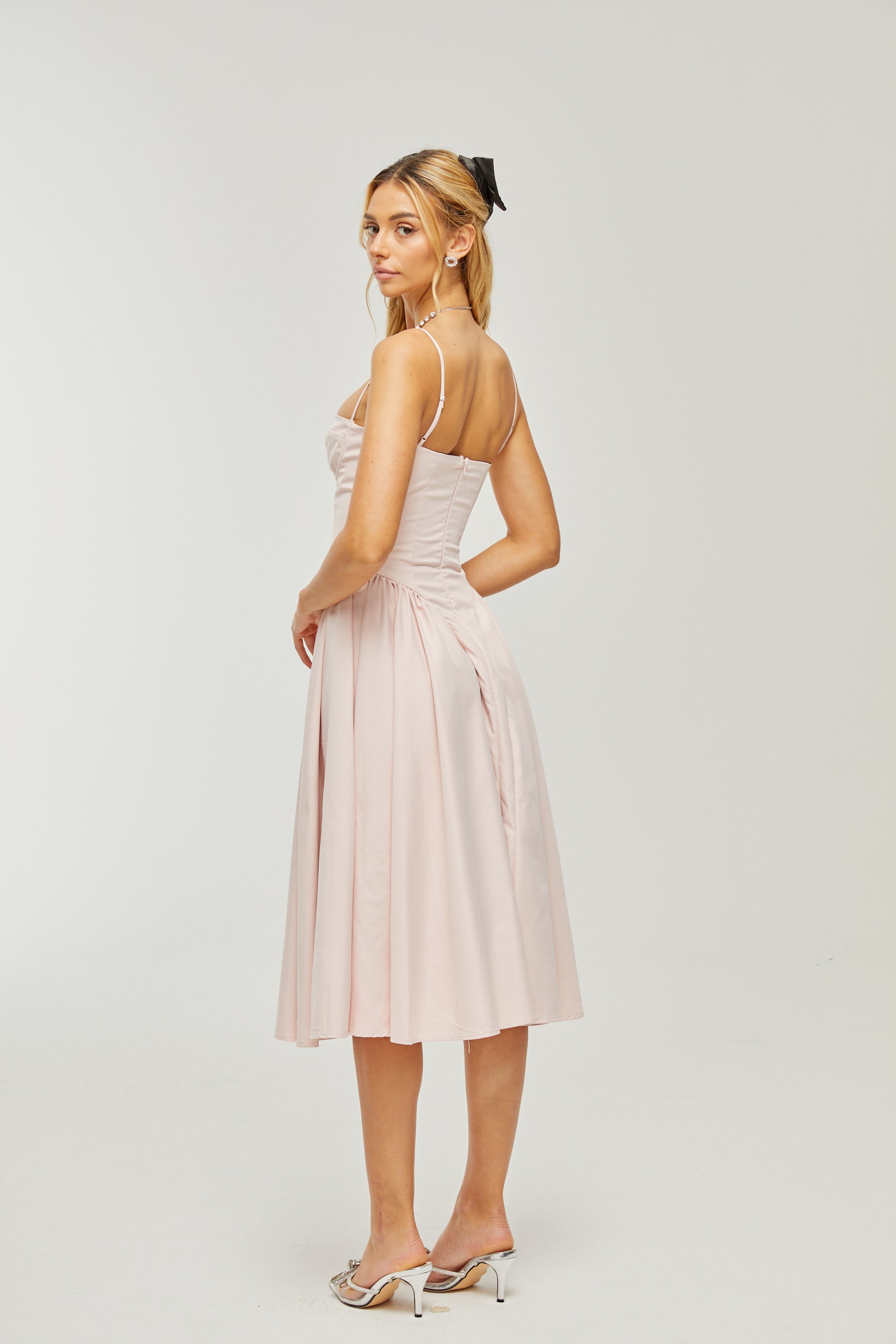 Soleil – Rosa plissiertes Korsett-Midikleid