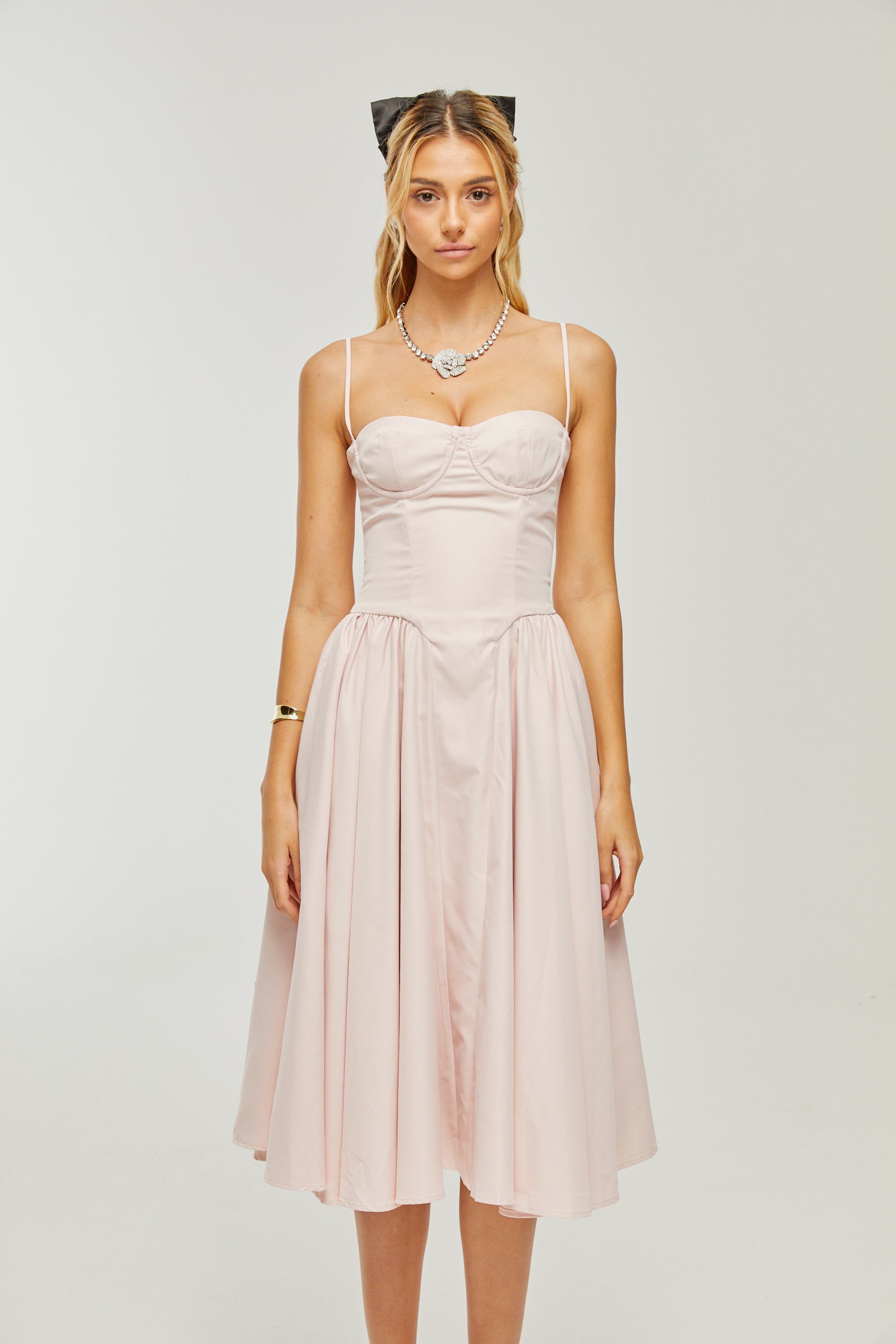 Soleil – Rosa plissiertes Korsett-Midikleid