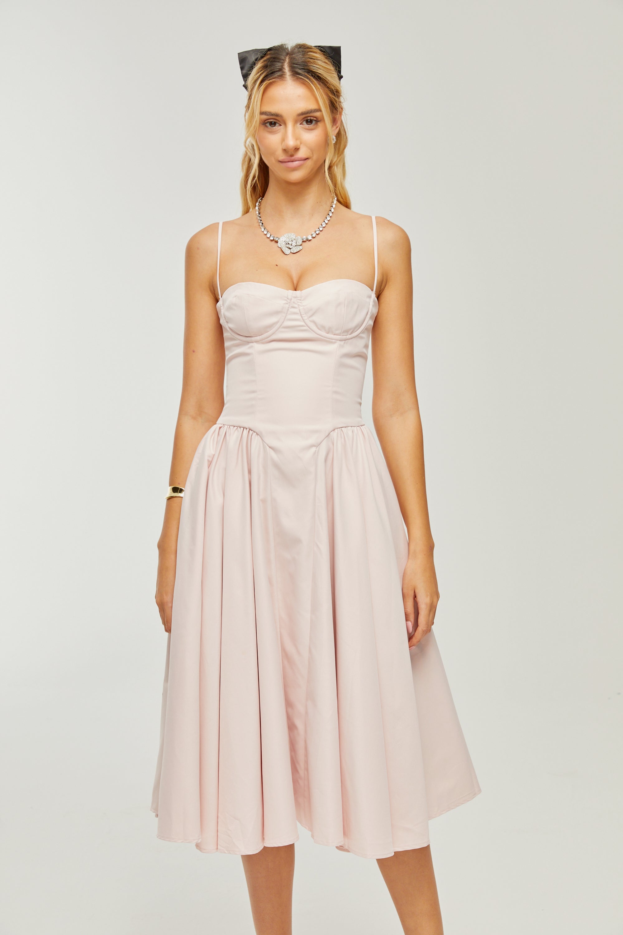 Soleil – Rosa plissiertes Korsett-Midikleid