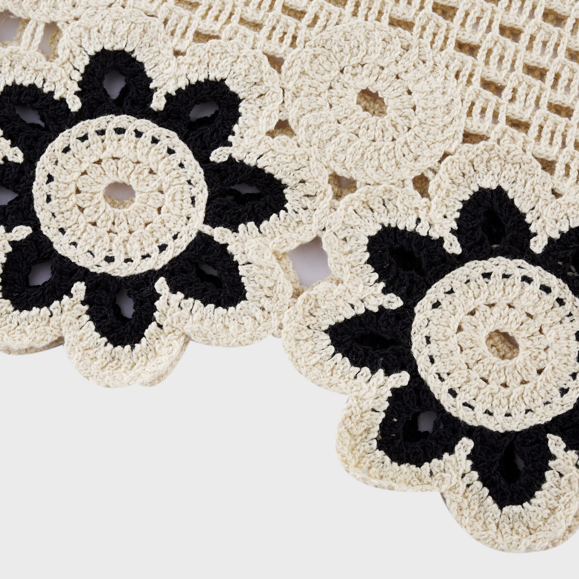 Léna crocheted flower-pattern top & trousers matching set