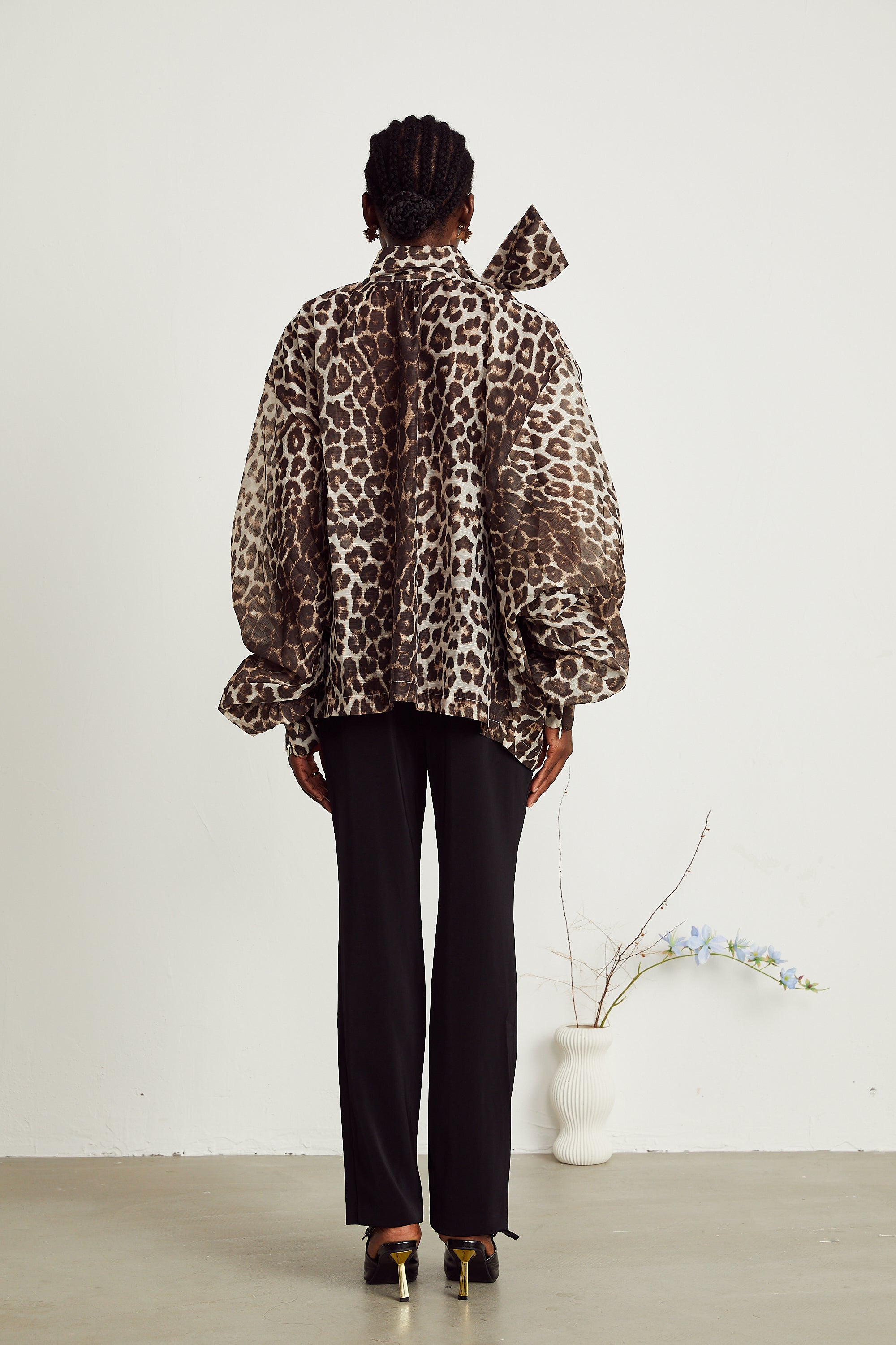 Belle leopard-print oversize-sleeved blouse