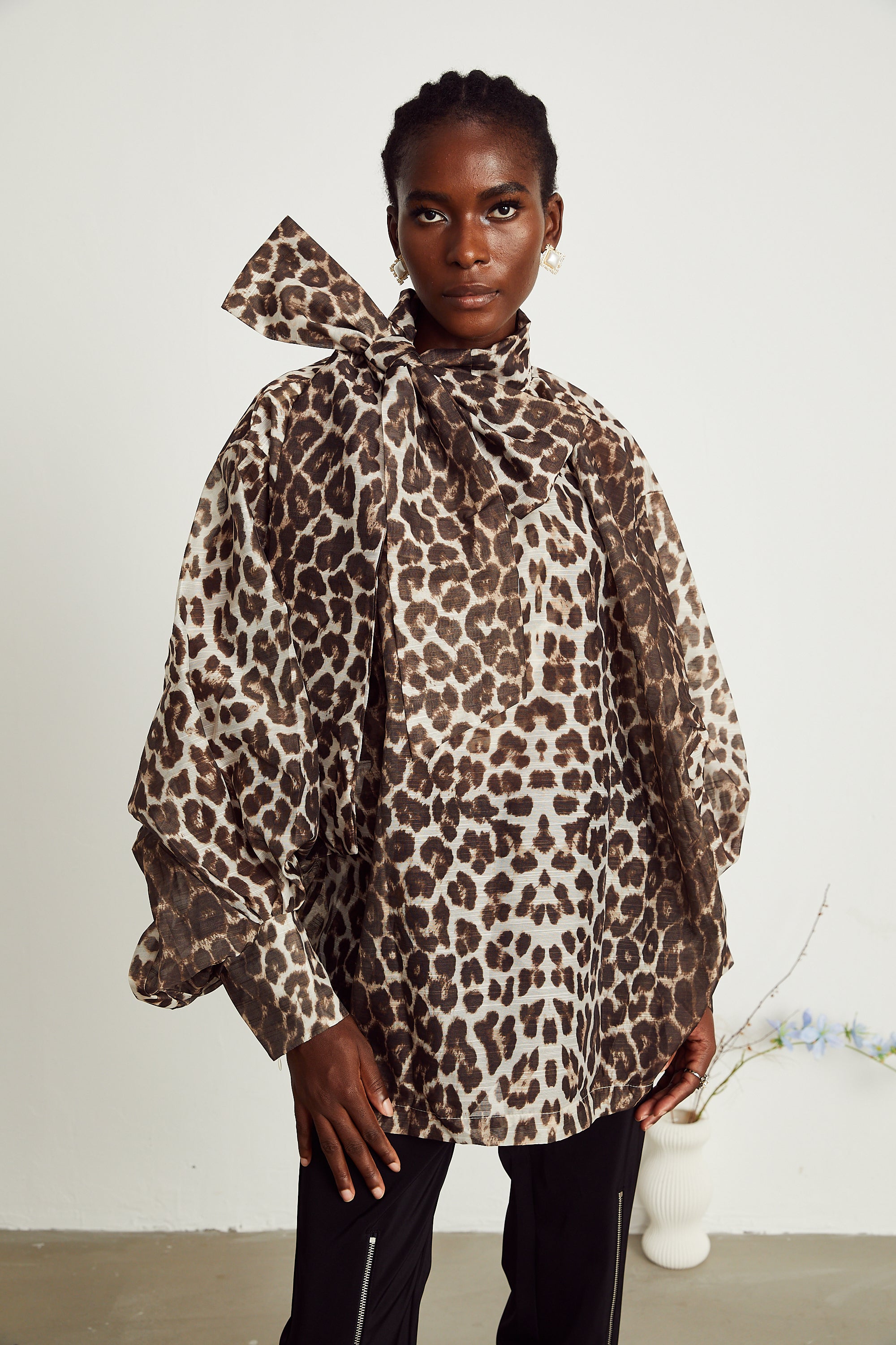 Belle leopard-print oversize-sleeved blouse