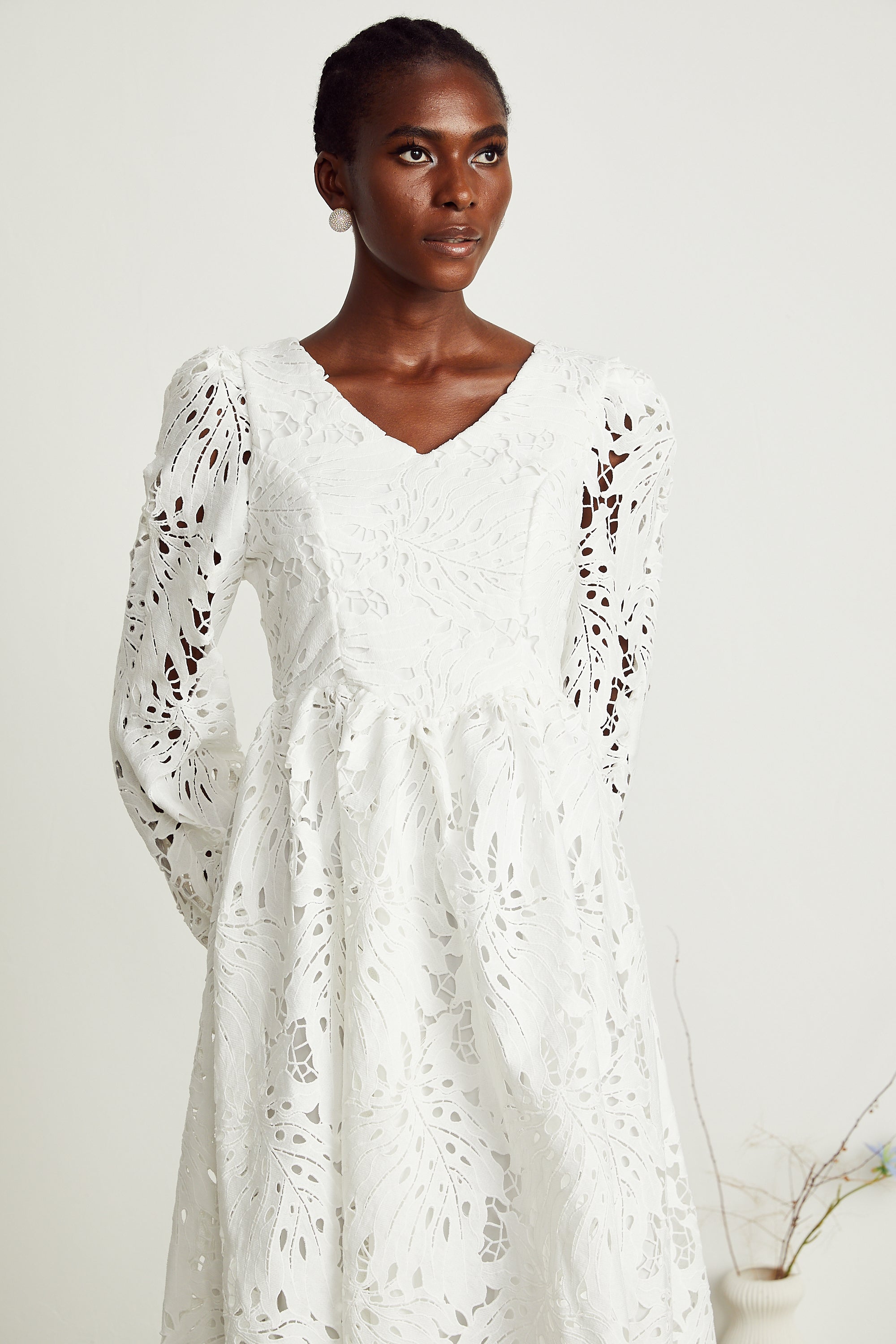 Daphné white cut-out V-neck midi dress