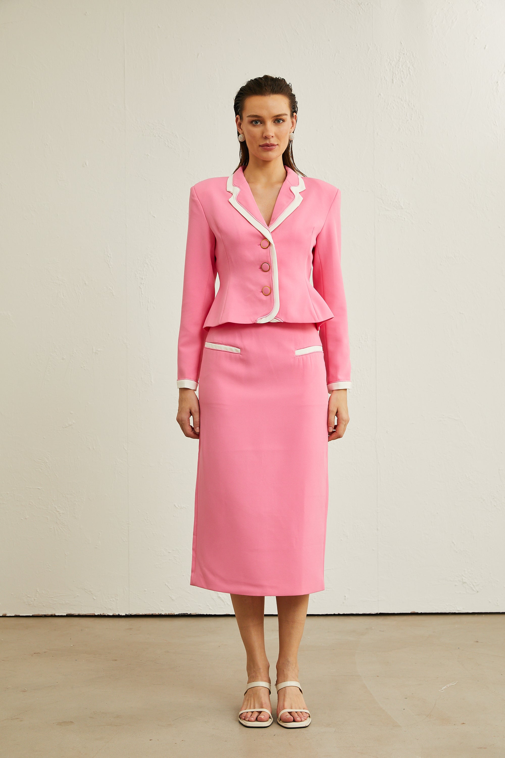 Léonor pink color-blocked jacket & skirt matching set