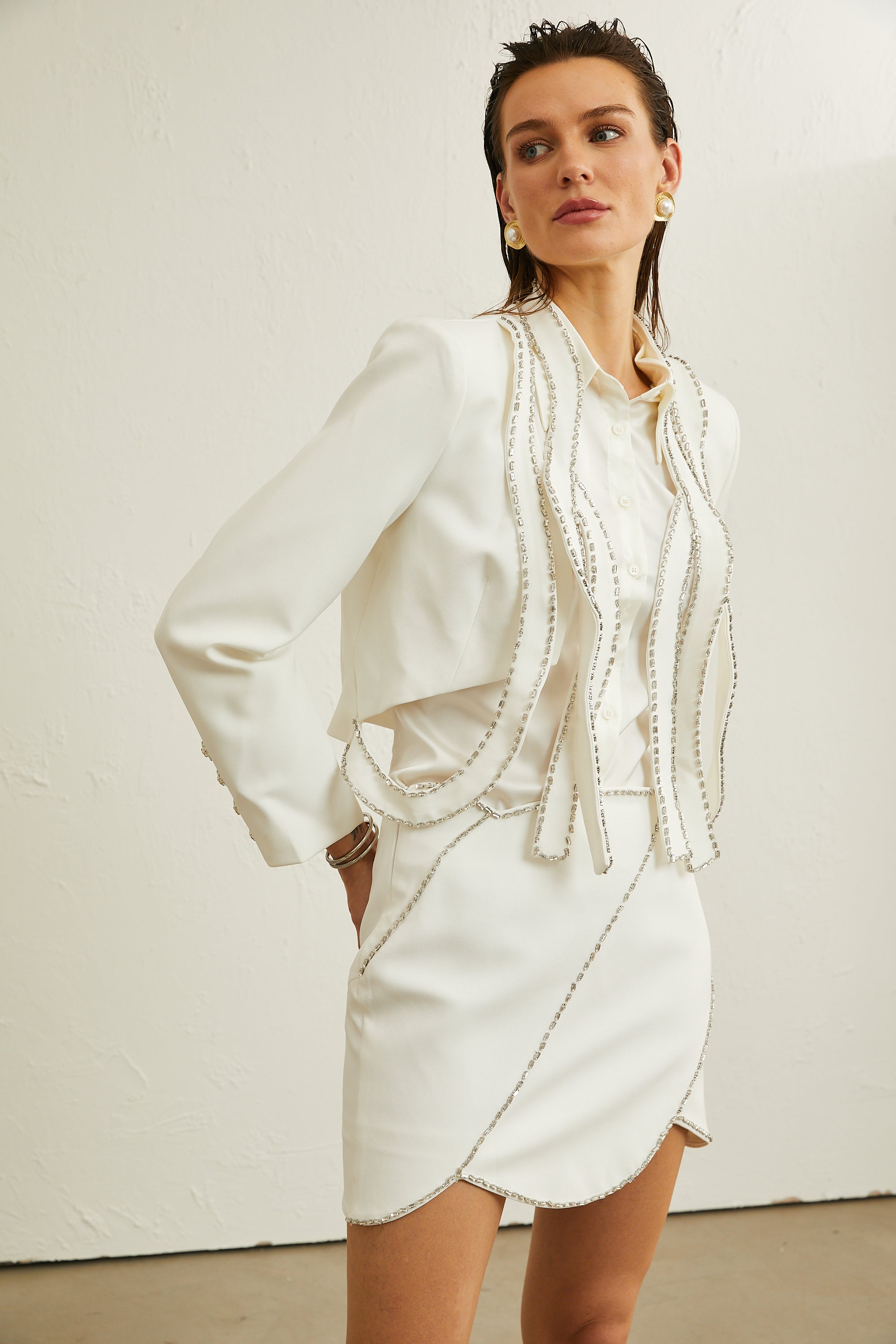 Ève crystal-embellished jacket & skirt matching set in White