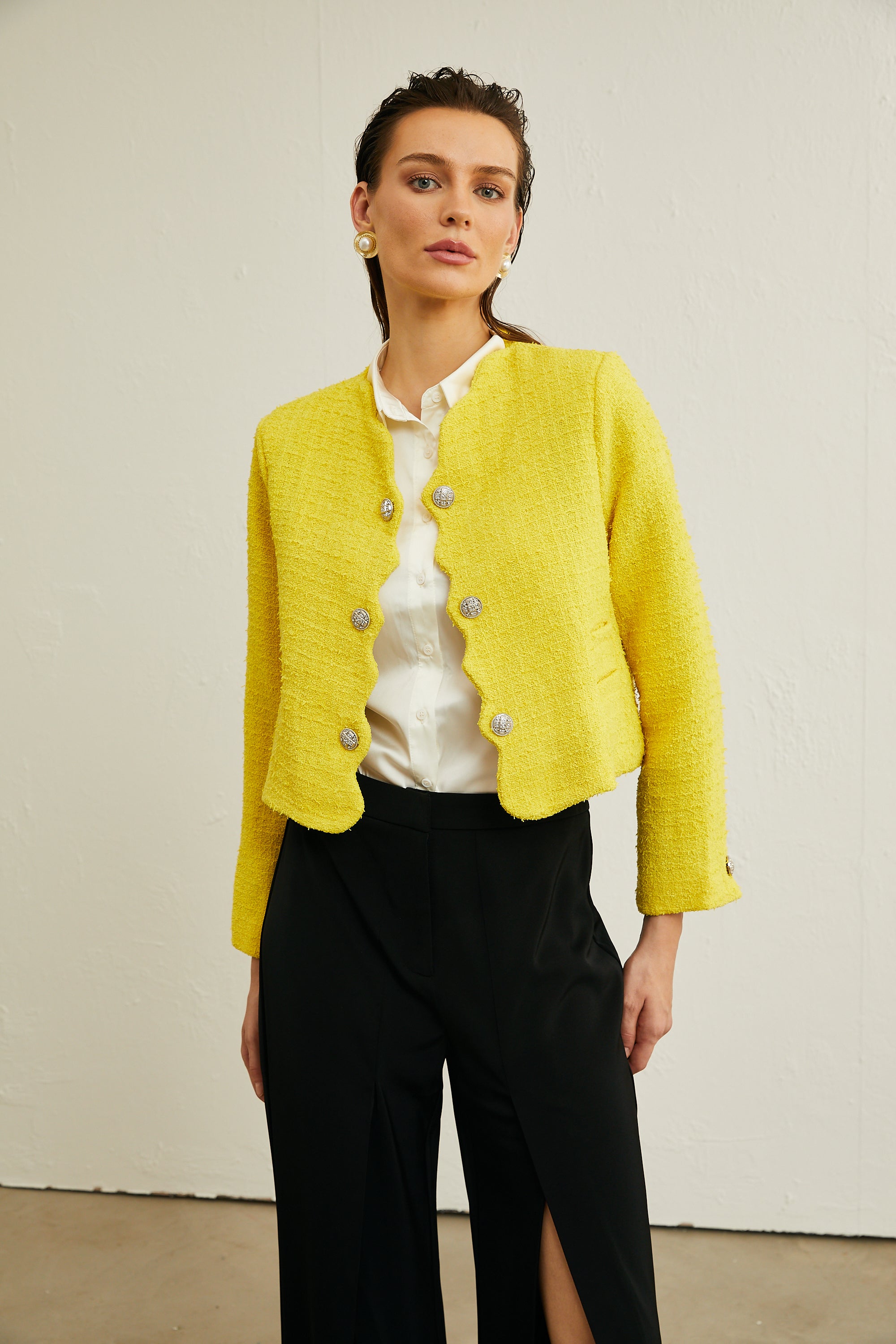 Ulrike yellow scallop-trim jacket