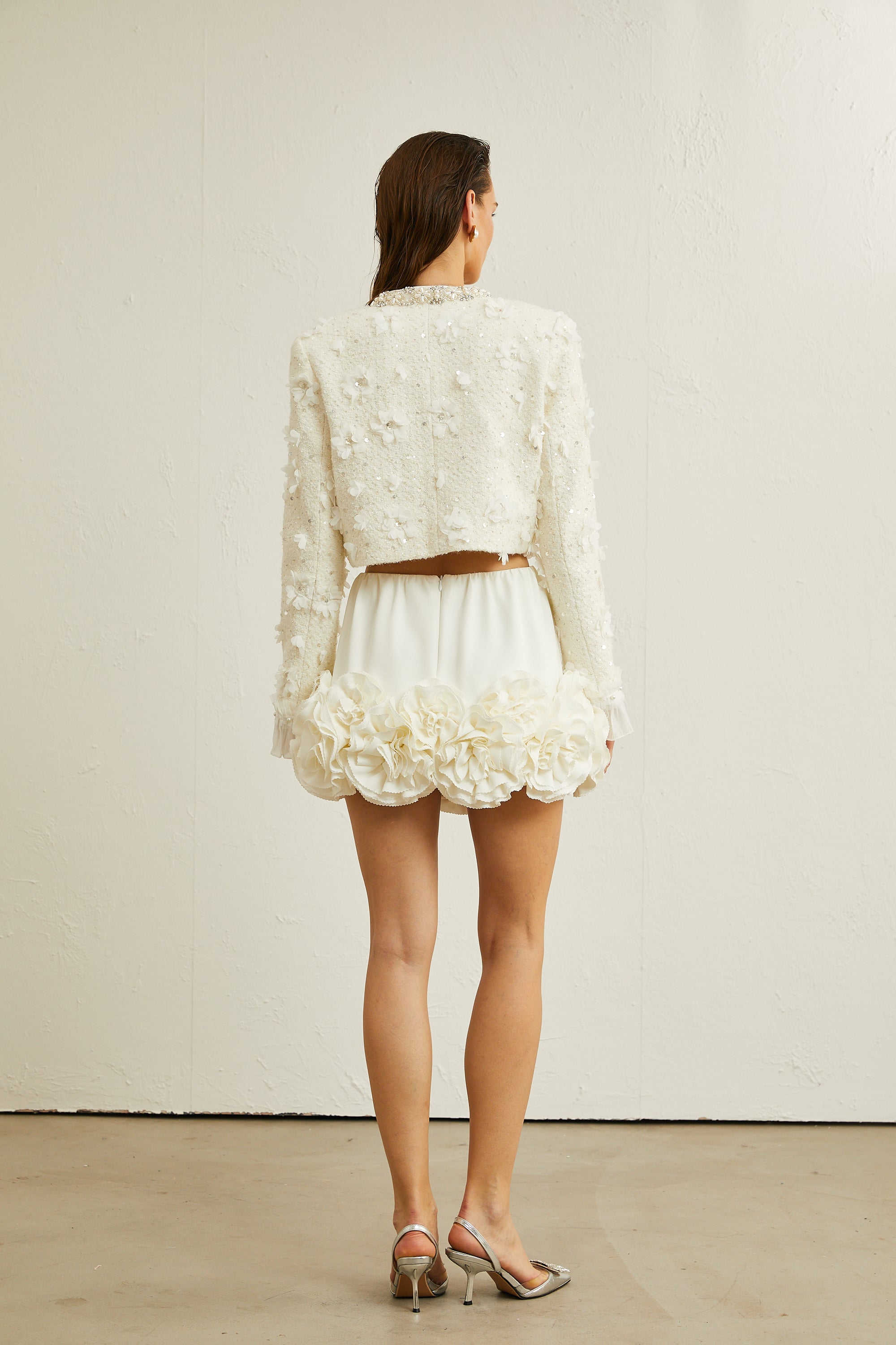 Wanda white 3d-petal bubble mini skirt