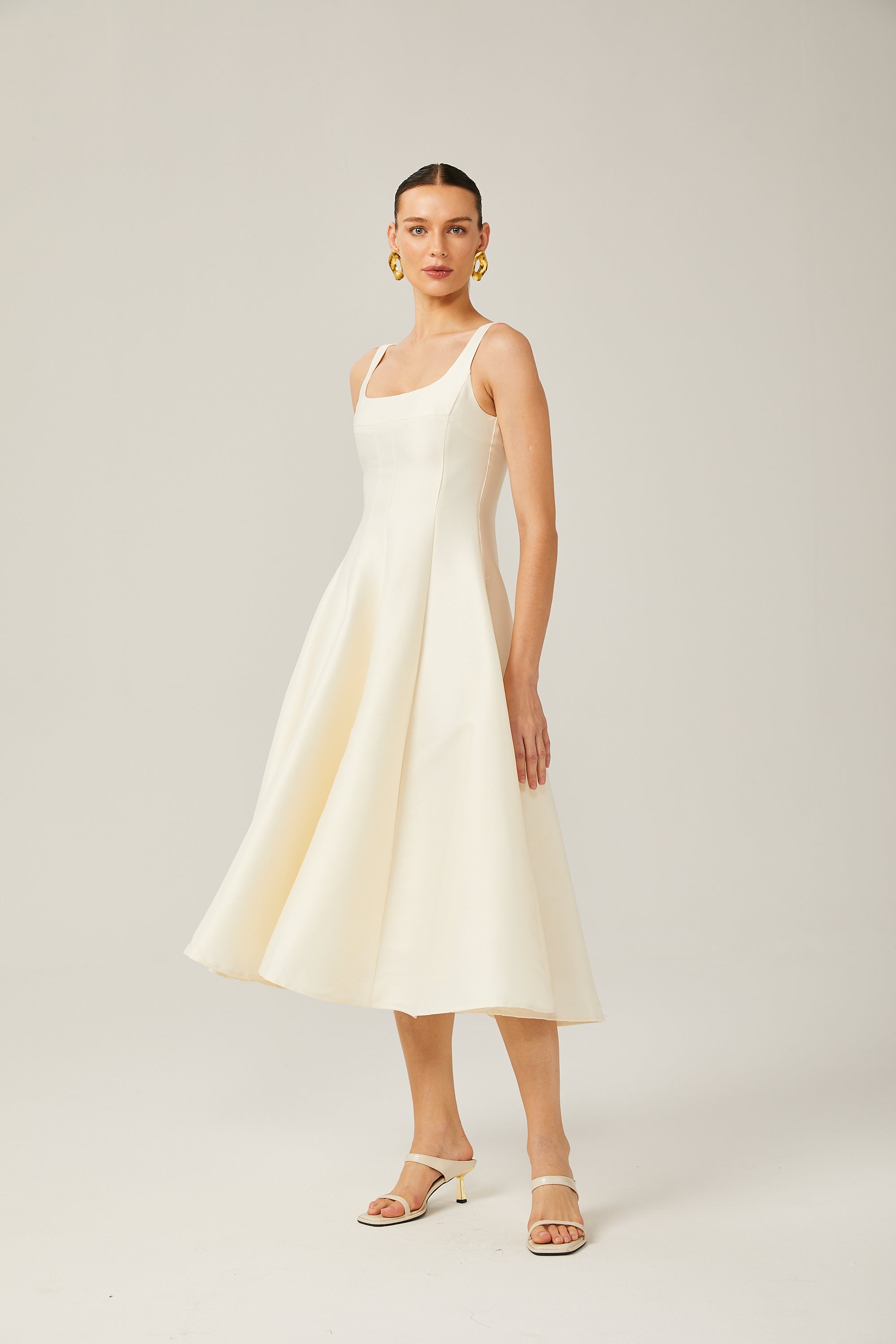 Léonor satin fitted flared midi dress