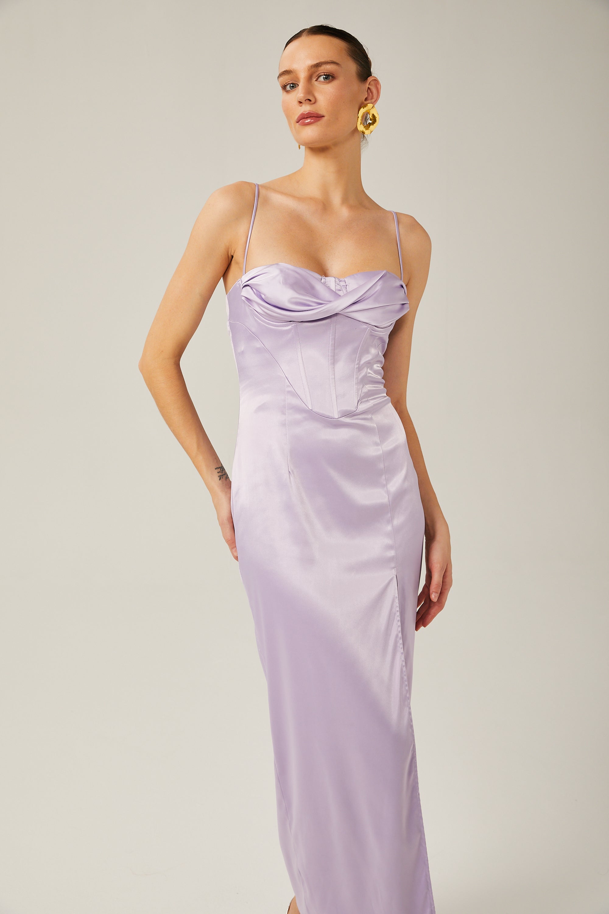 Aliénor purple satin high-slit midi dress