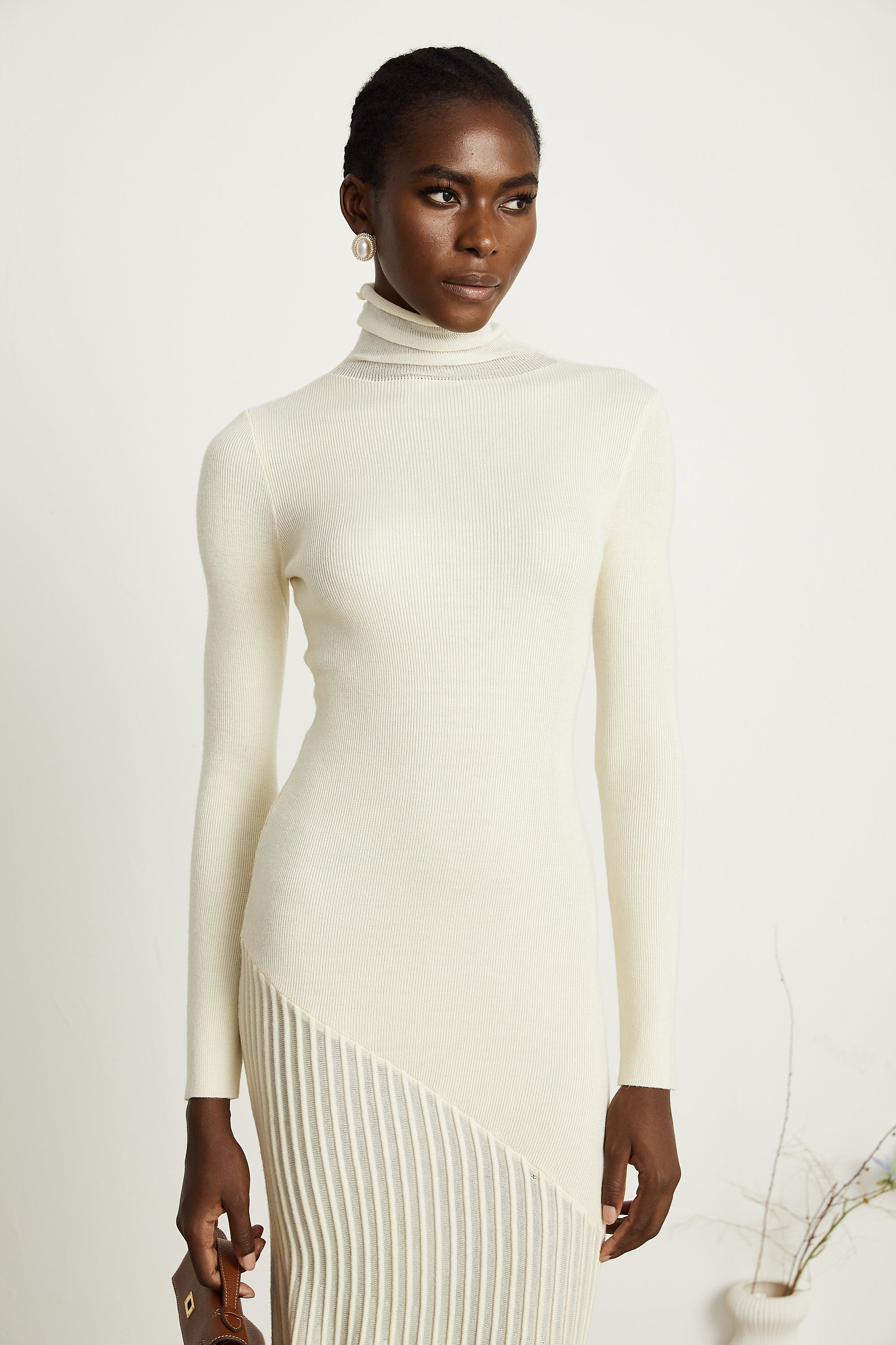 Émeline white knitted pleated midi dress