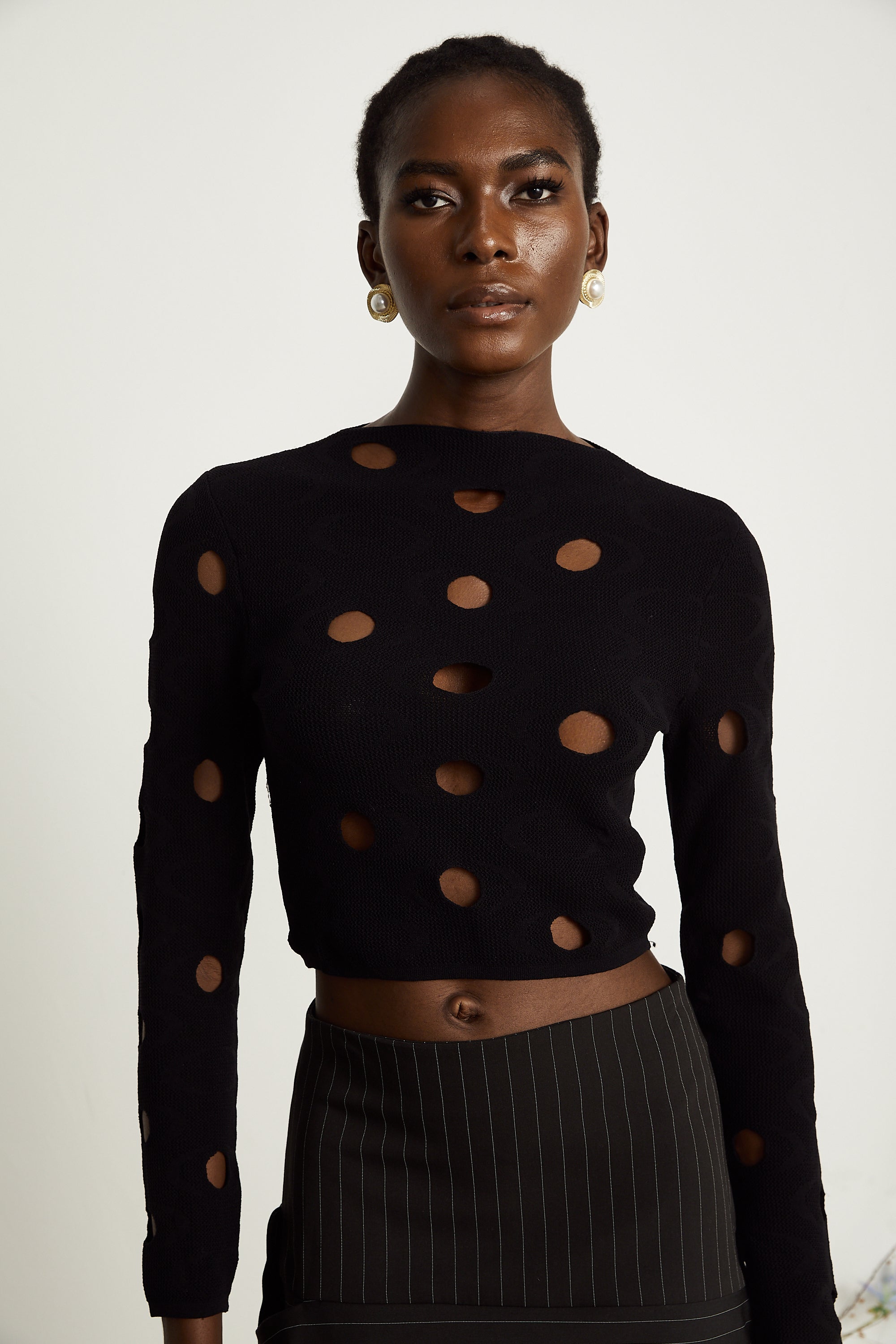 Émeline black cut-out cropped top