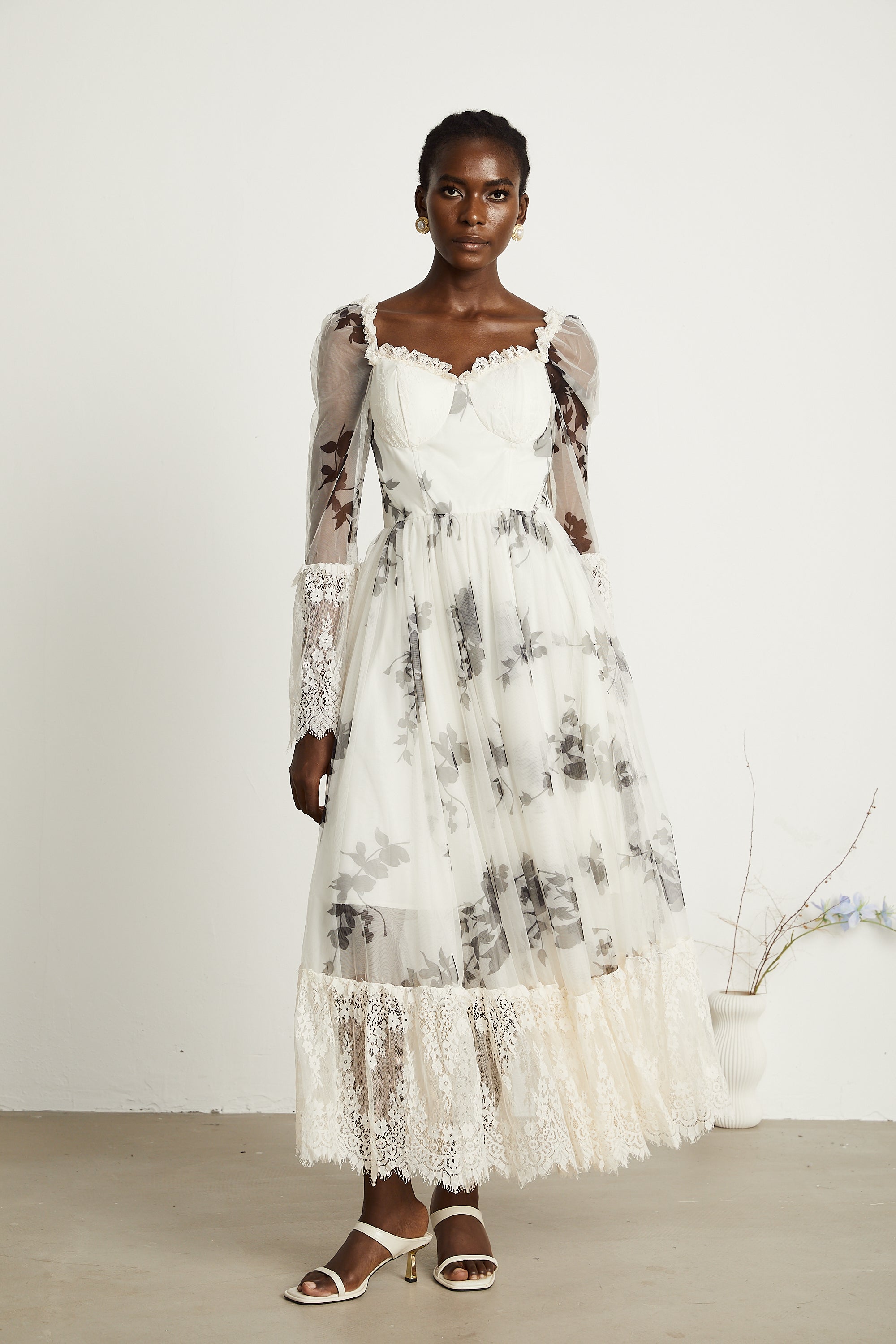 Théa bell-sleeve floral lace-panelled maxi dress