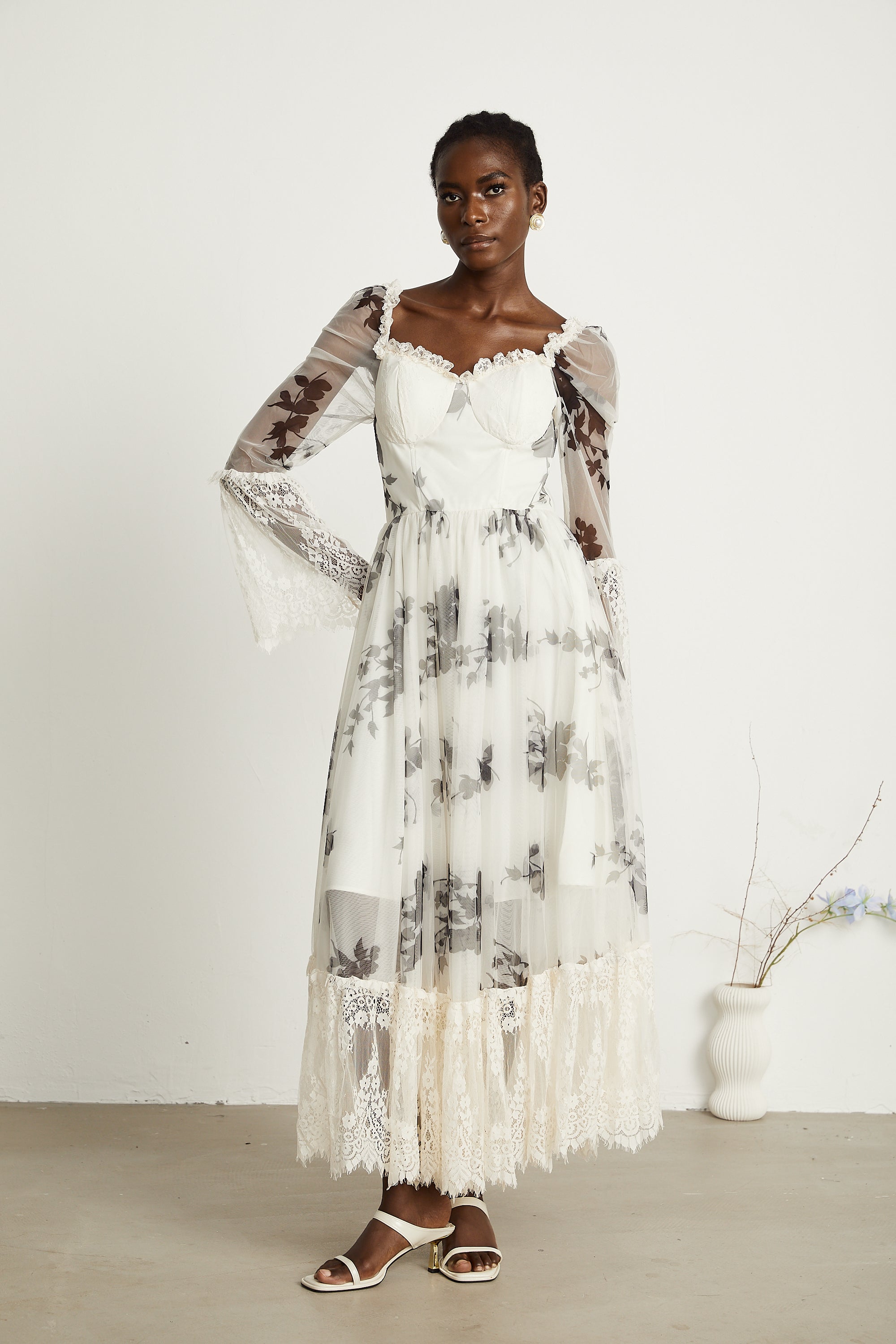 Théa bell-sleeve floral lace-panelled maxi dress