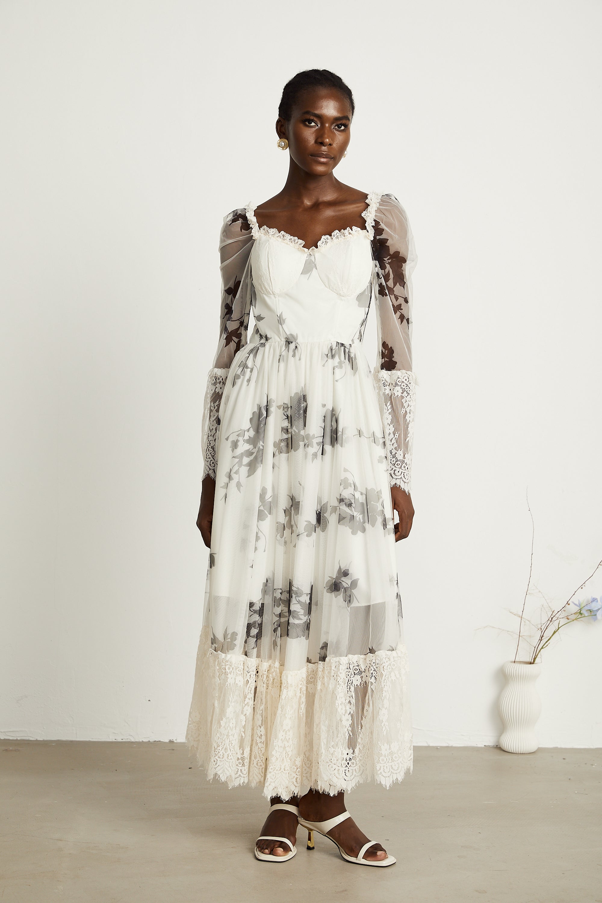 Théa bell-sleeve floral lace-panelled maxi dress