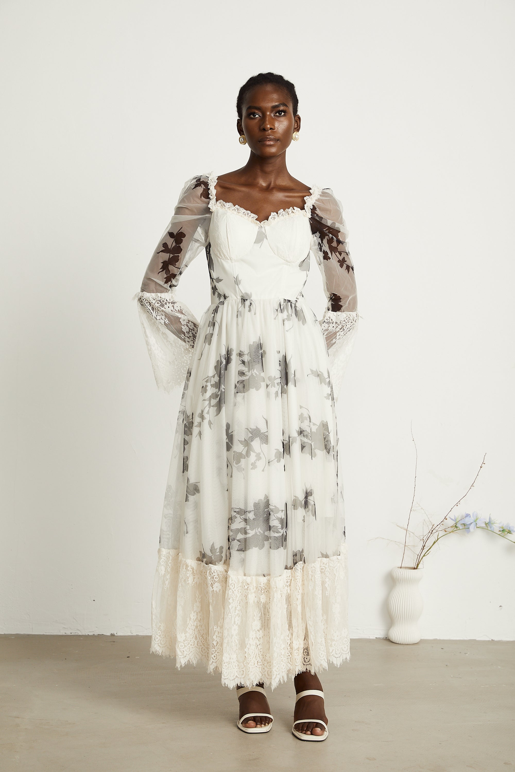 Théa bell-sleeve floral lace-panelled maxi dress