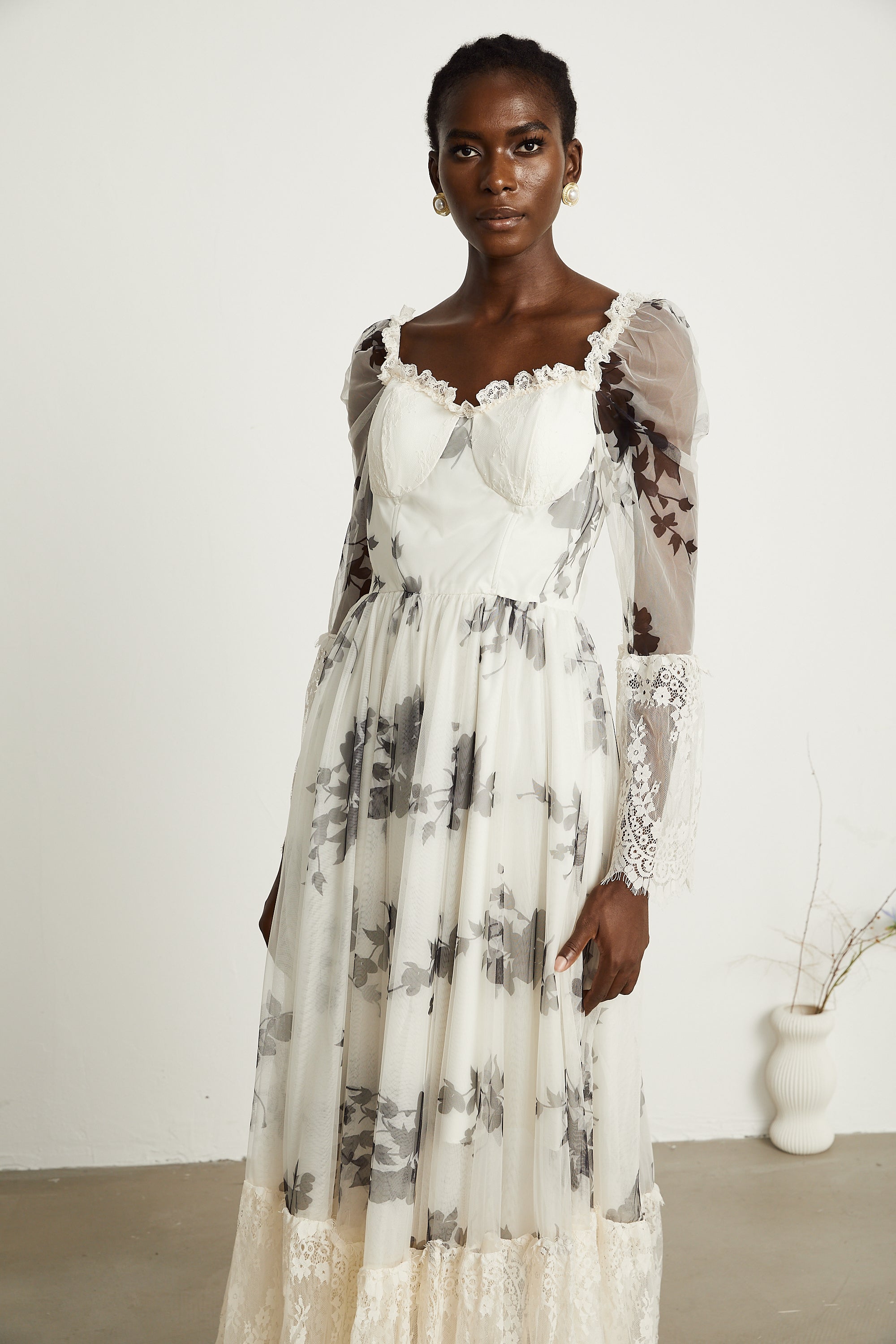 Théa bell-sleeve floral lace-panelled maxi dress