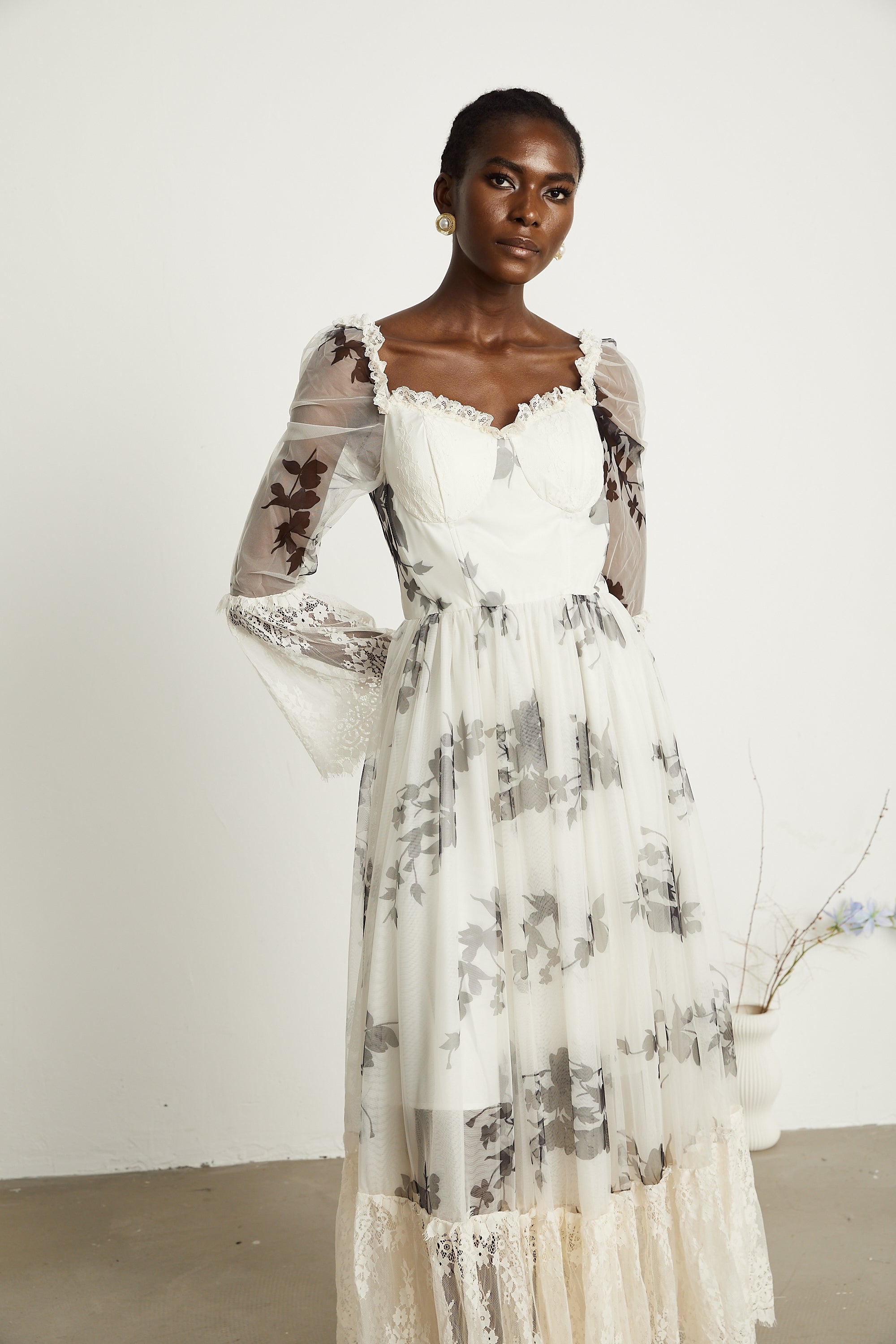 Théa bell-sleeve floral lace-panelled maxi dress