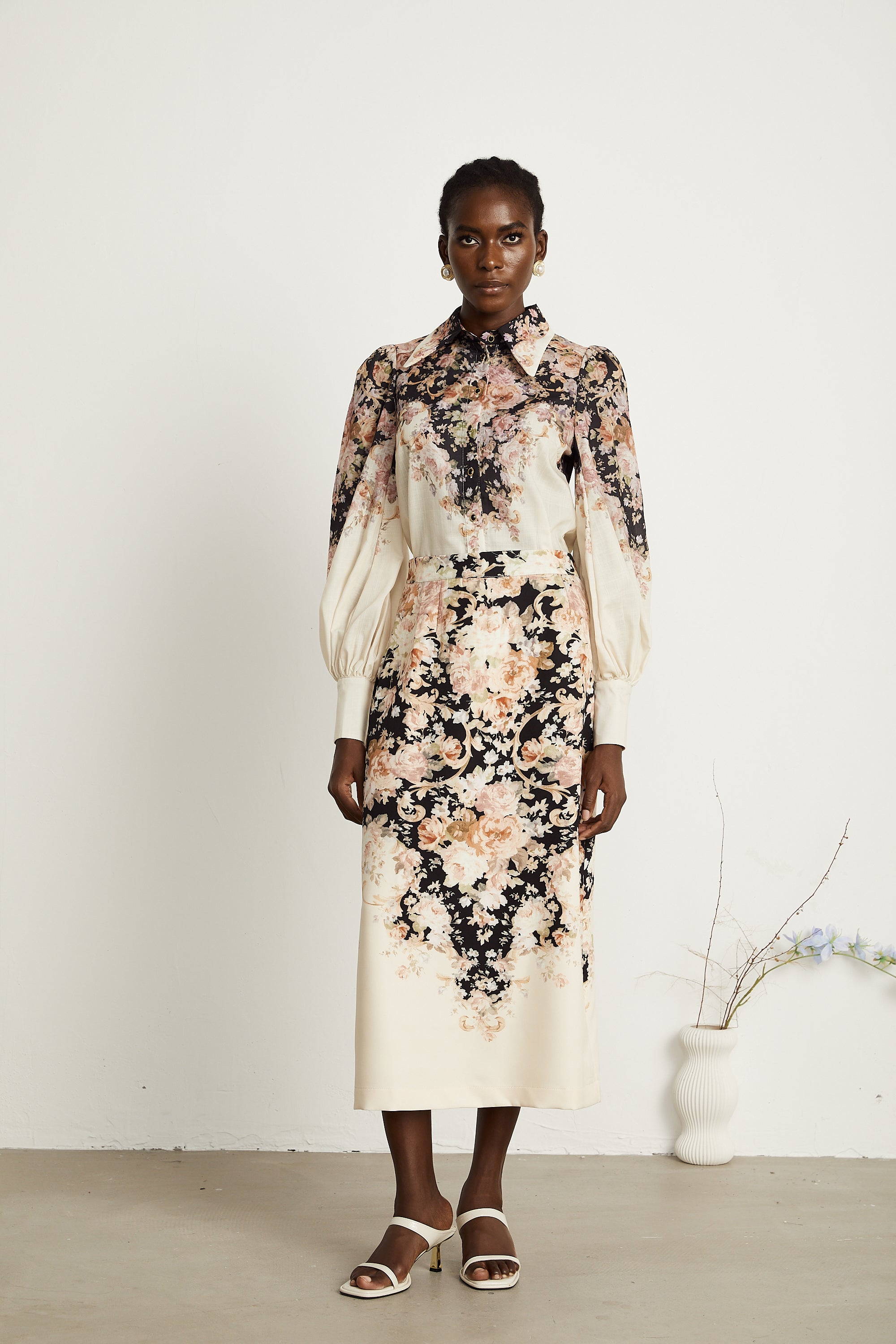 Cécile neutrals flower-motif shirt & skirt matching set