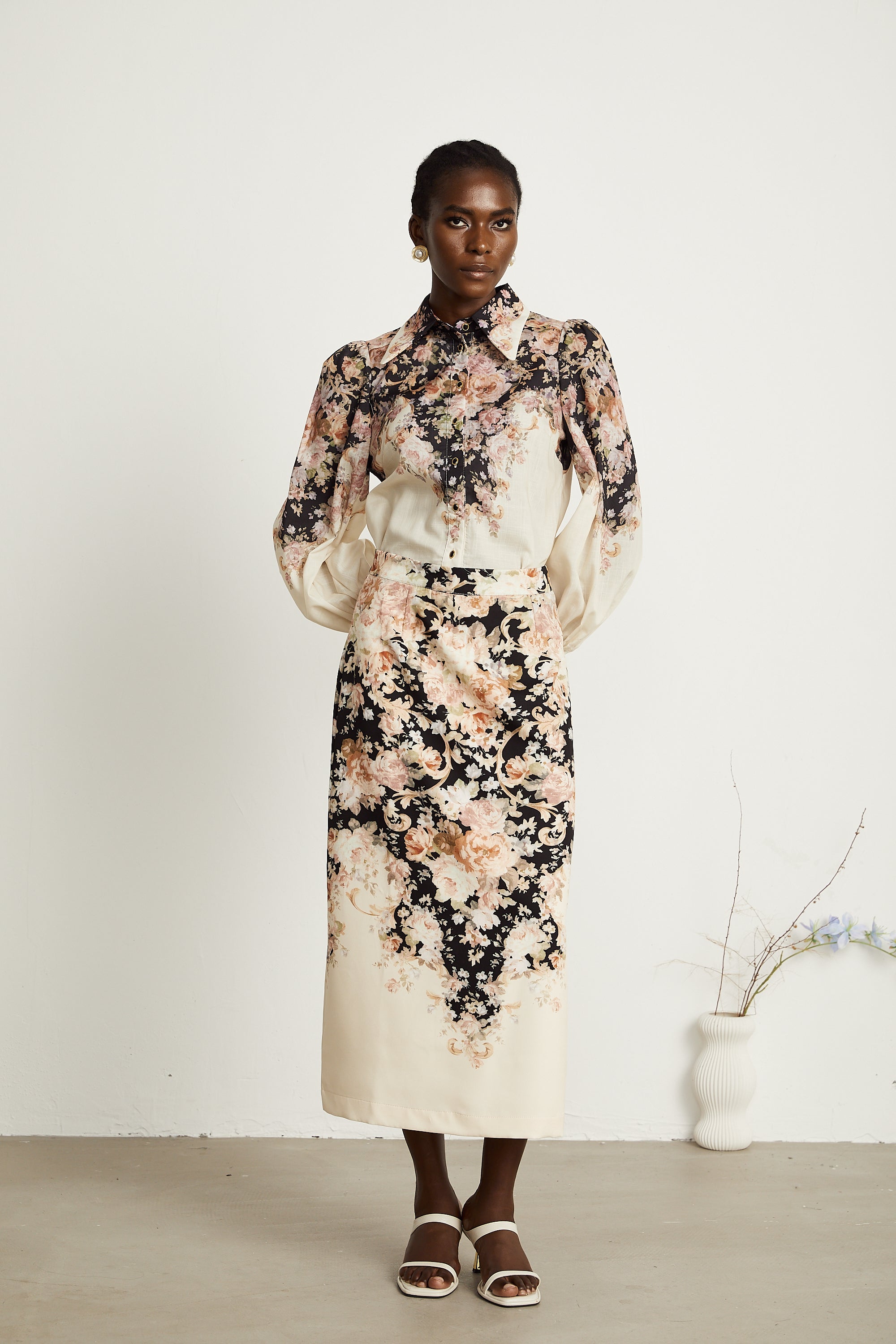 Cécile neutrals flower-motif shirt & skirt matching set