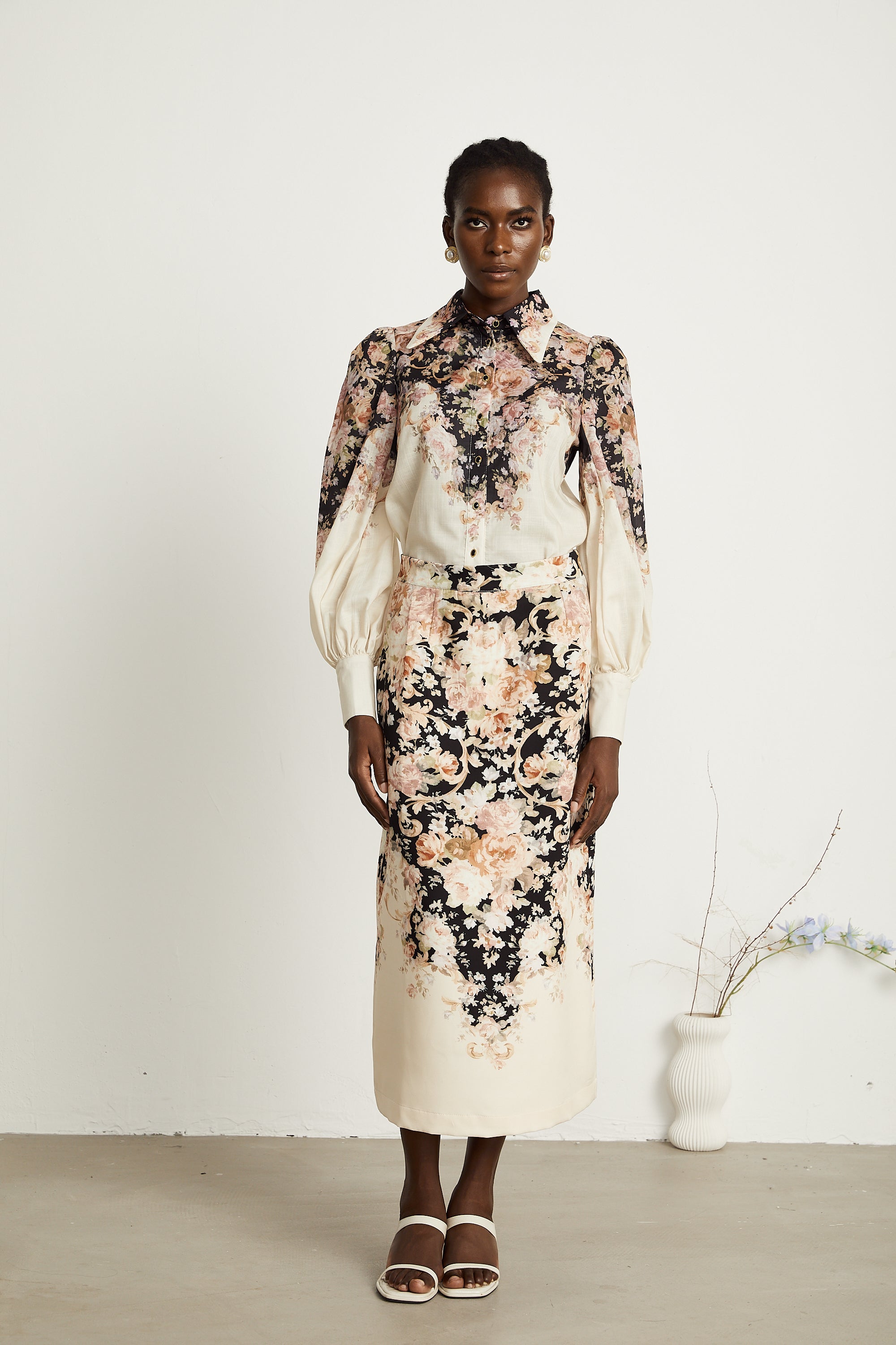 Cécile neutrals flower-motif shirt & skirt matching set