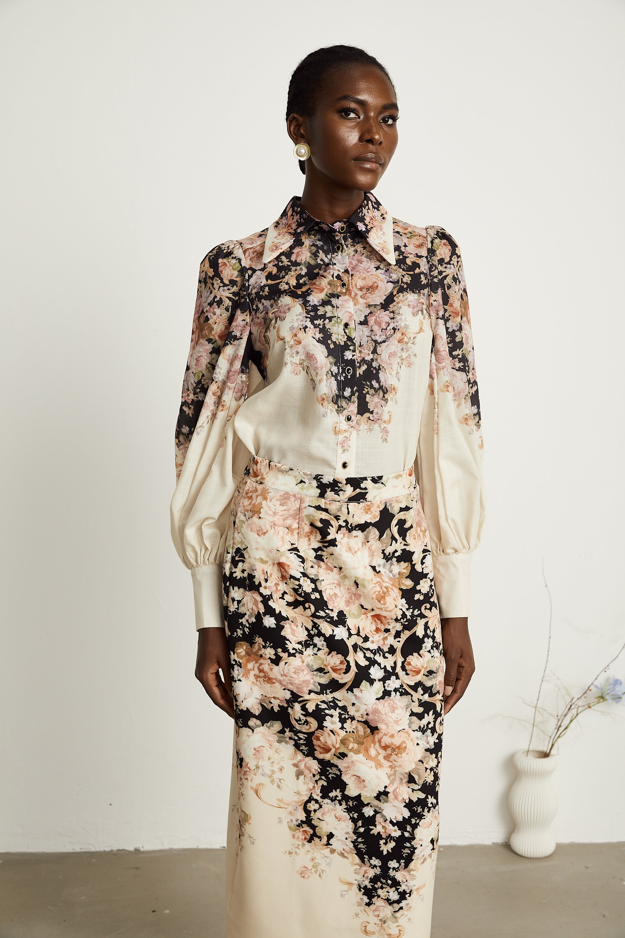 Cécile neutrals flower-motif shirt & skirt matching set