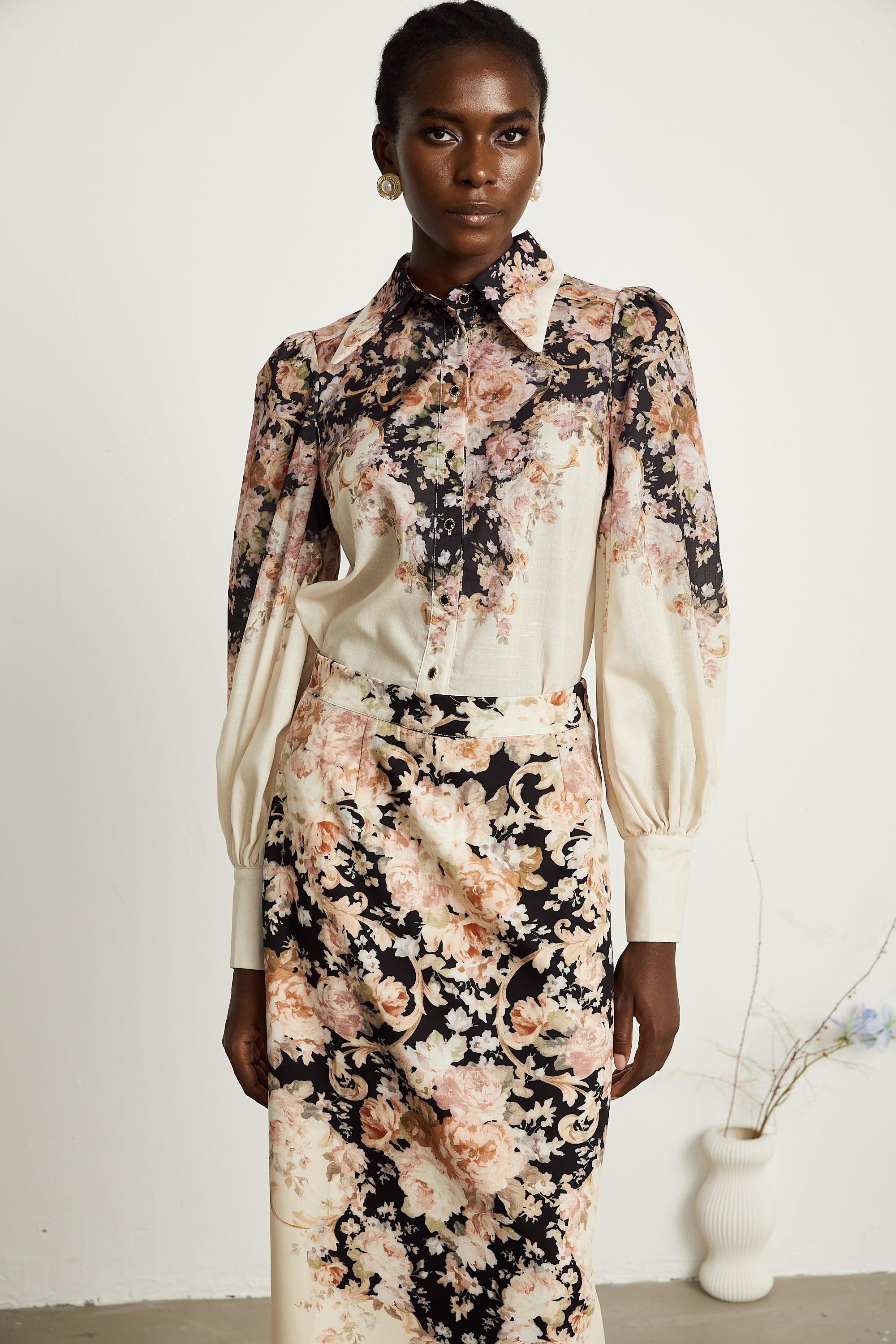 Cécile neutrals flower-motif shirt & skirt matching set