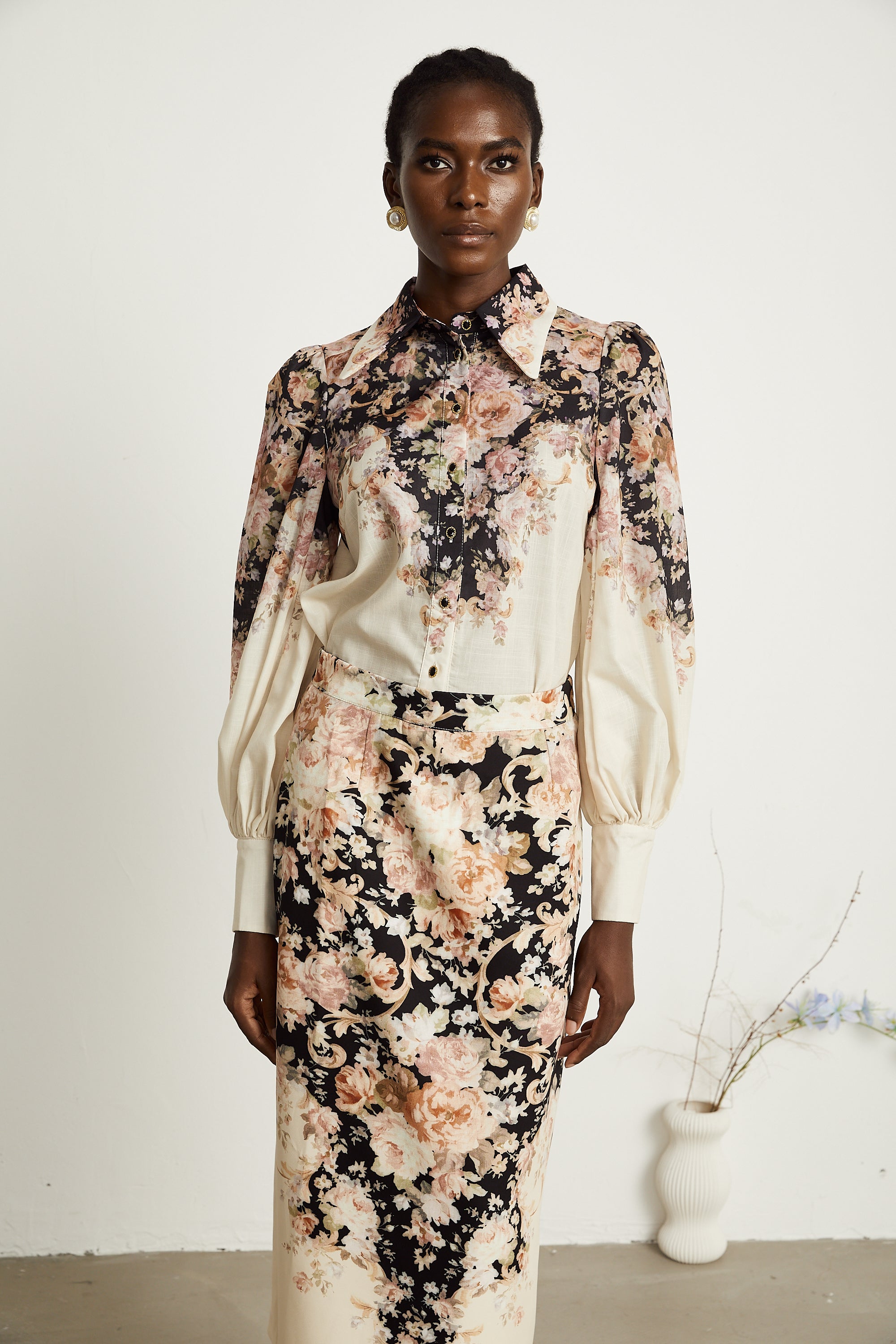 Cécile neutrals flower-motif shirt & skirt matching set