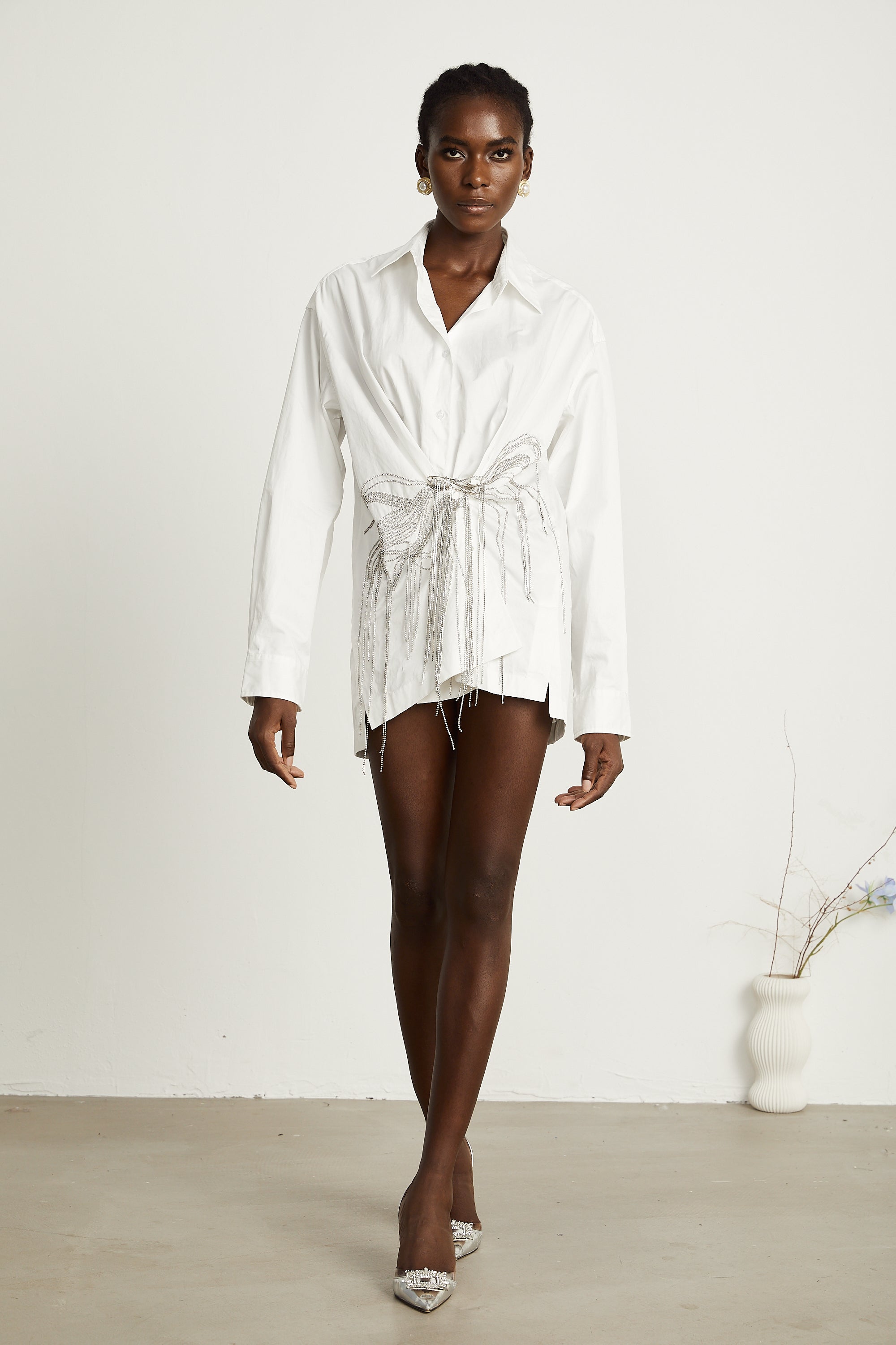 Victoire white crystal tassel-design gathered shirt dress