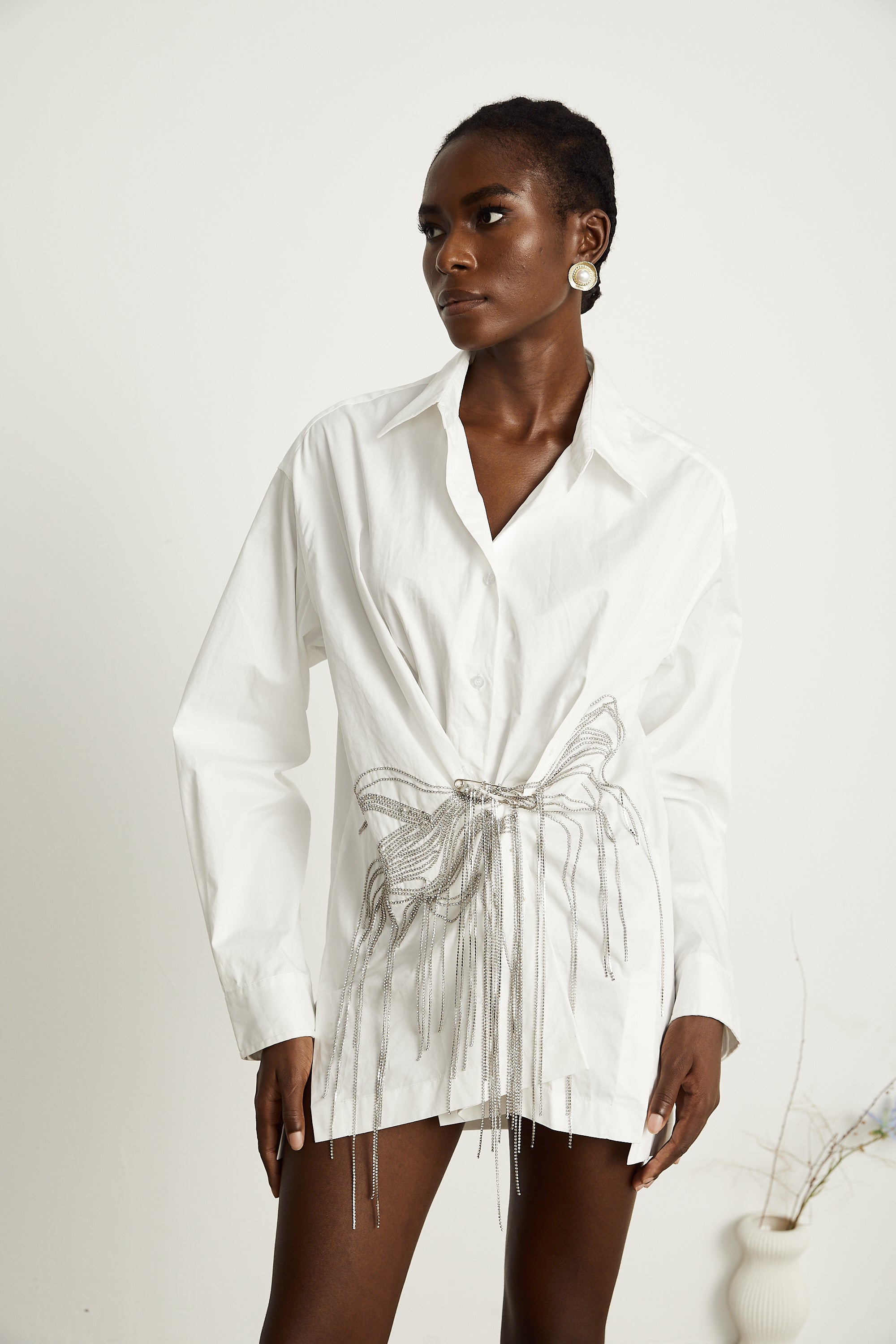 Victoire white crystal tassel-design gathered shirt dress