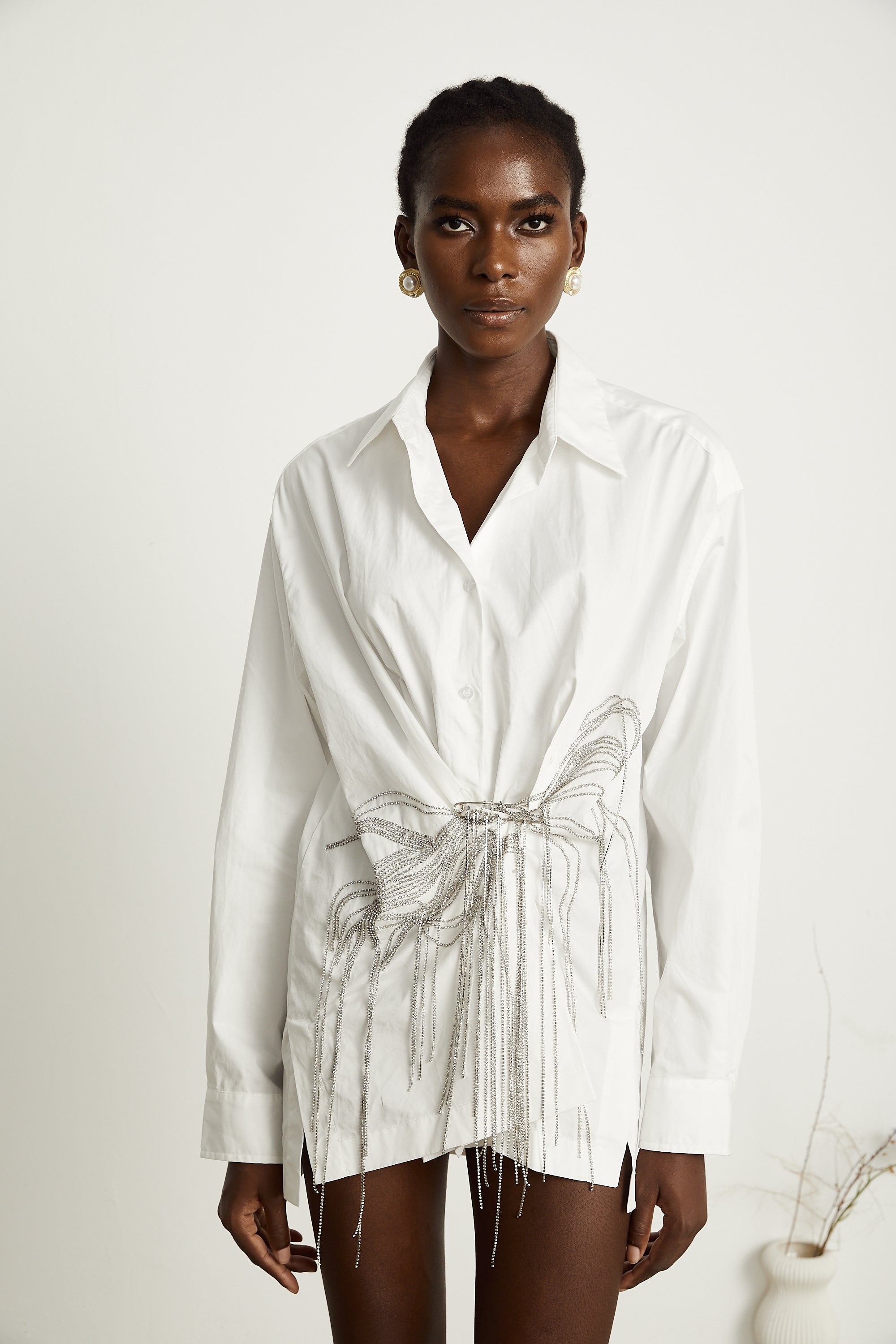 Victoire white crystal tassel-design gathered shirt dress