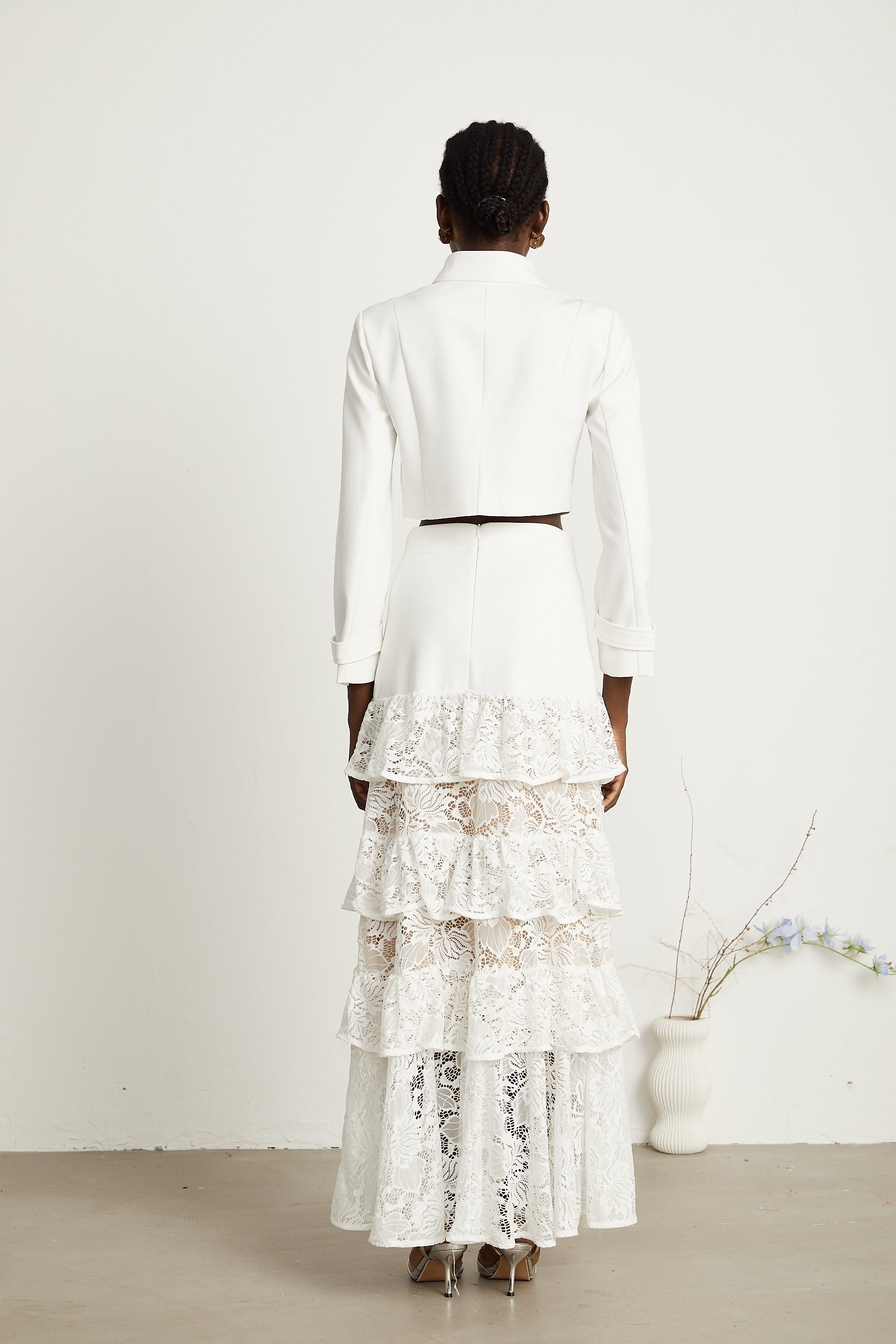 Zélie white lace-panel jacket & skirt matching set