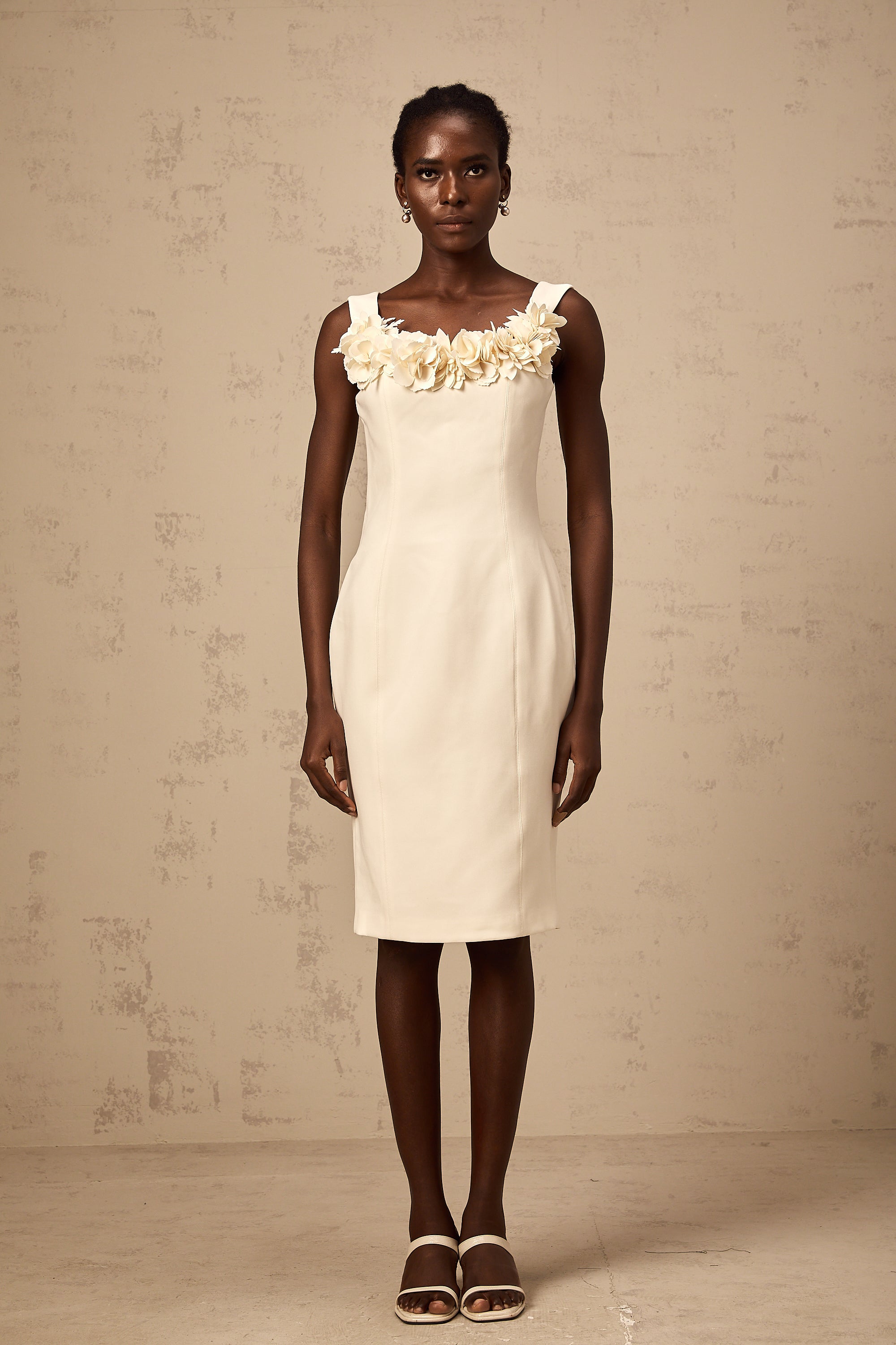 Vérane white 3d-petal sleeveless midi dress