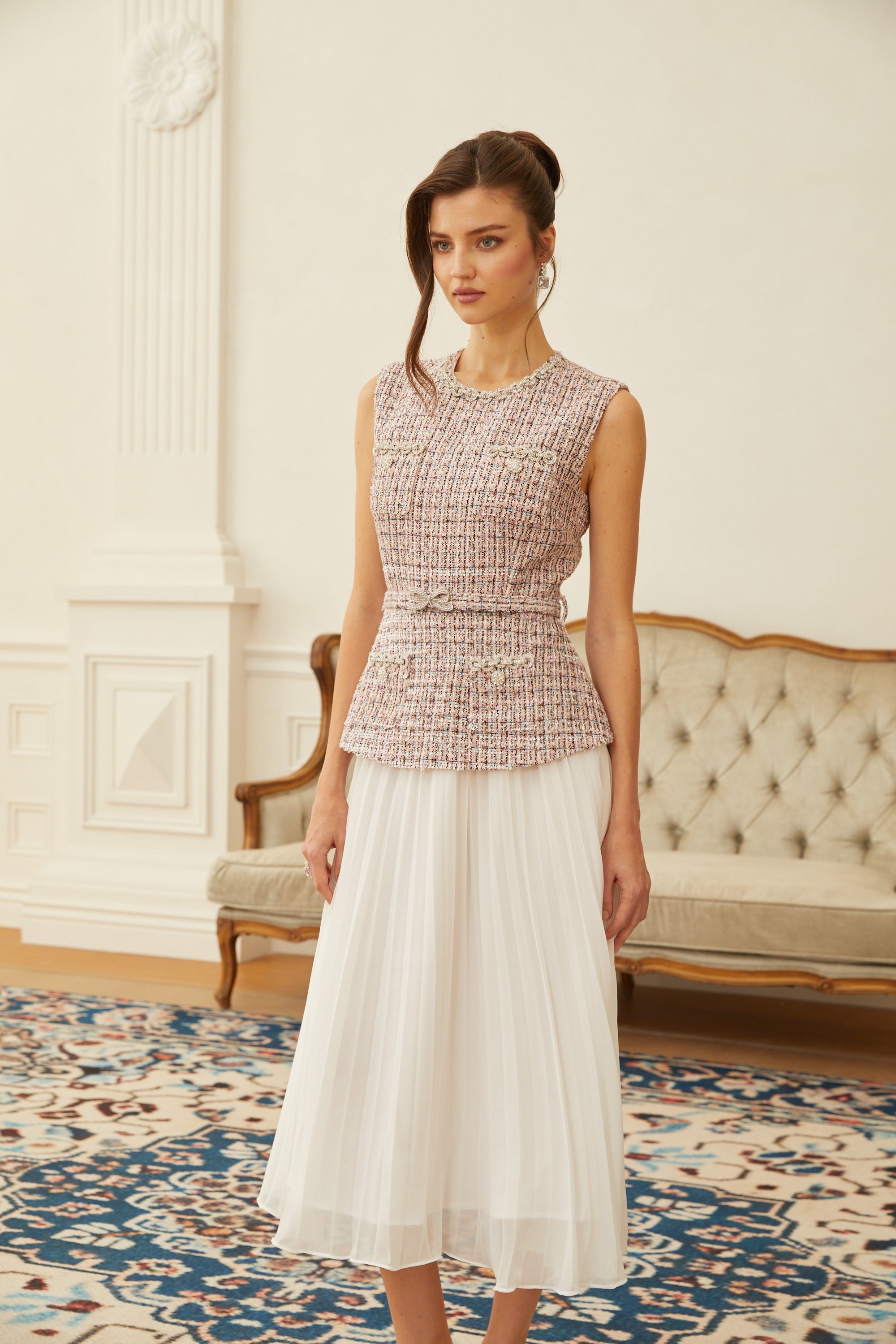 فستان ميدي من تويد مزين بتفاصيل وردية من لولا