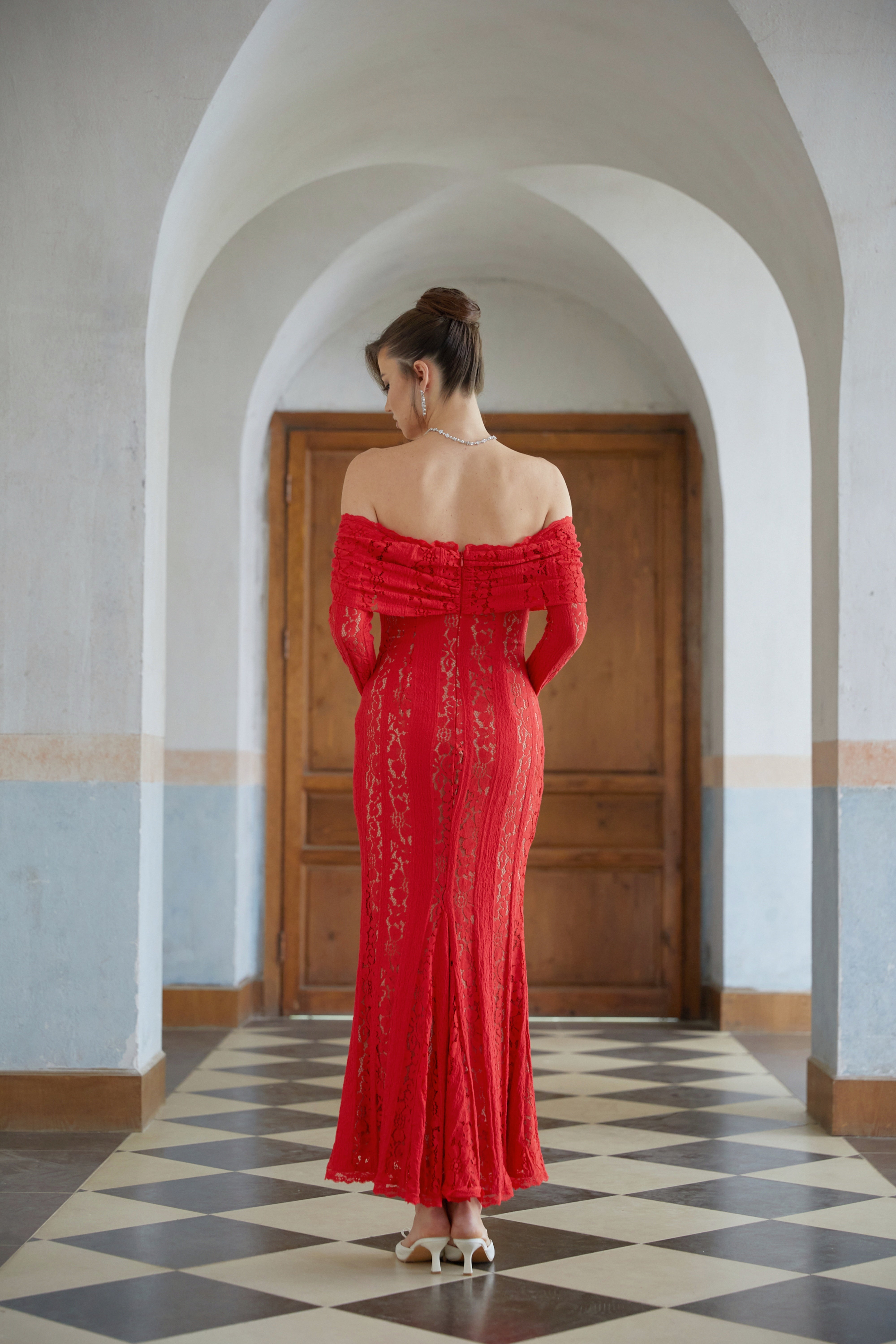 Émeline Red Floral Lace Flared-cuff Midi Dress