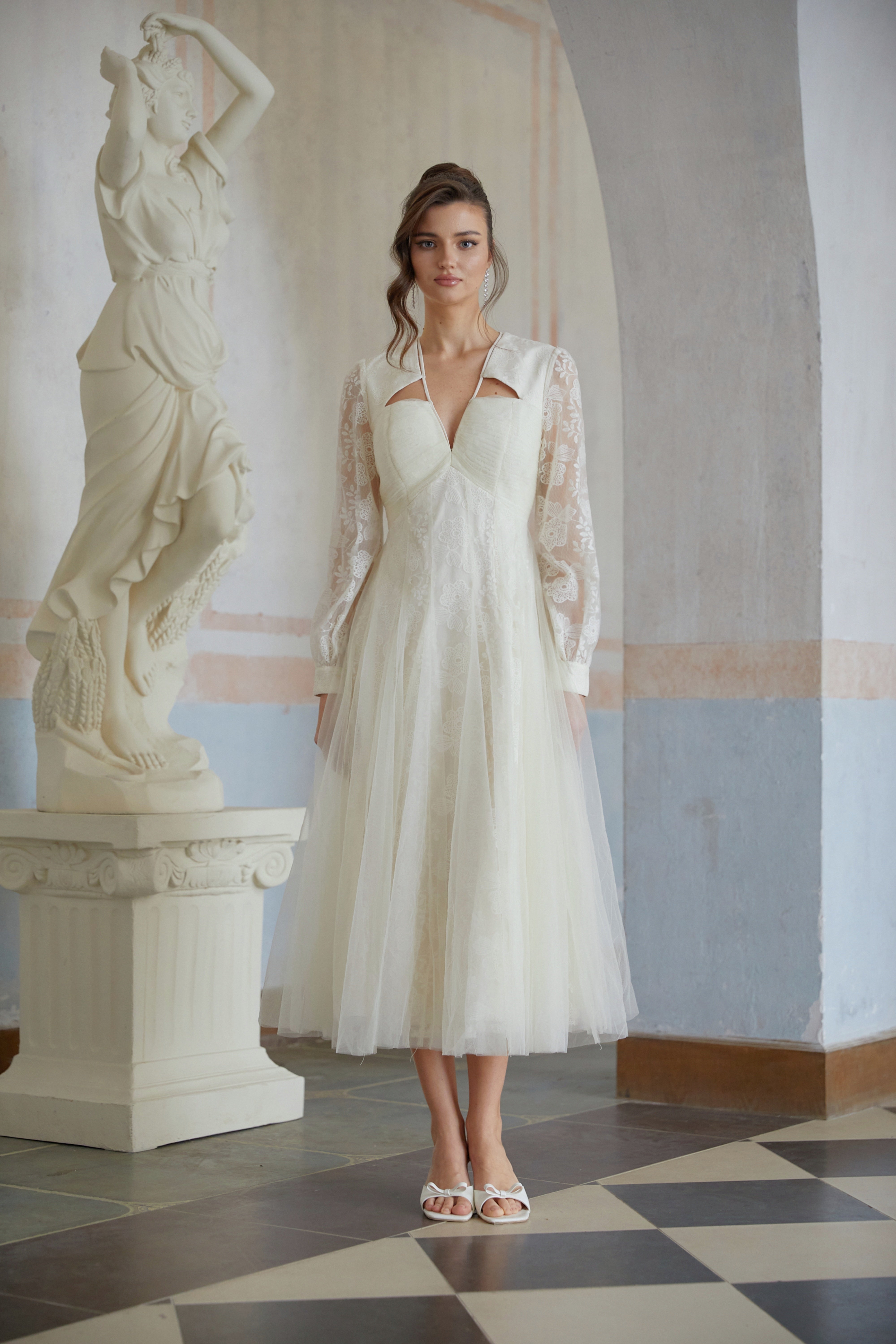 Esmé Weißes Midikleid aus floraler Spitze und Tüll