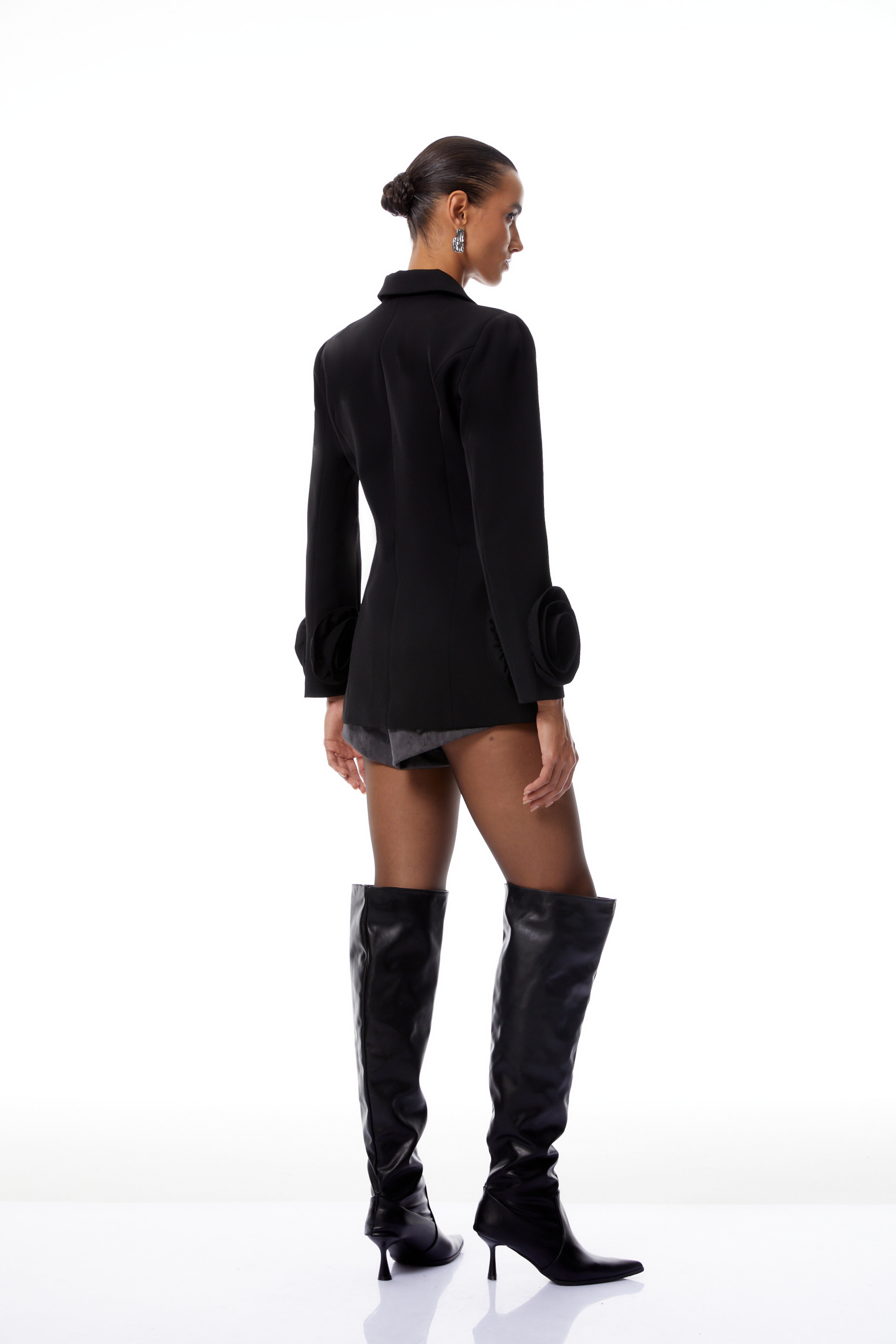 Raffaella Schwarzer 3D-Blütenblatt-Doppelreiher-Blazer