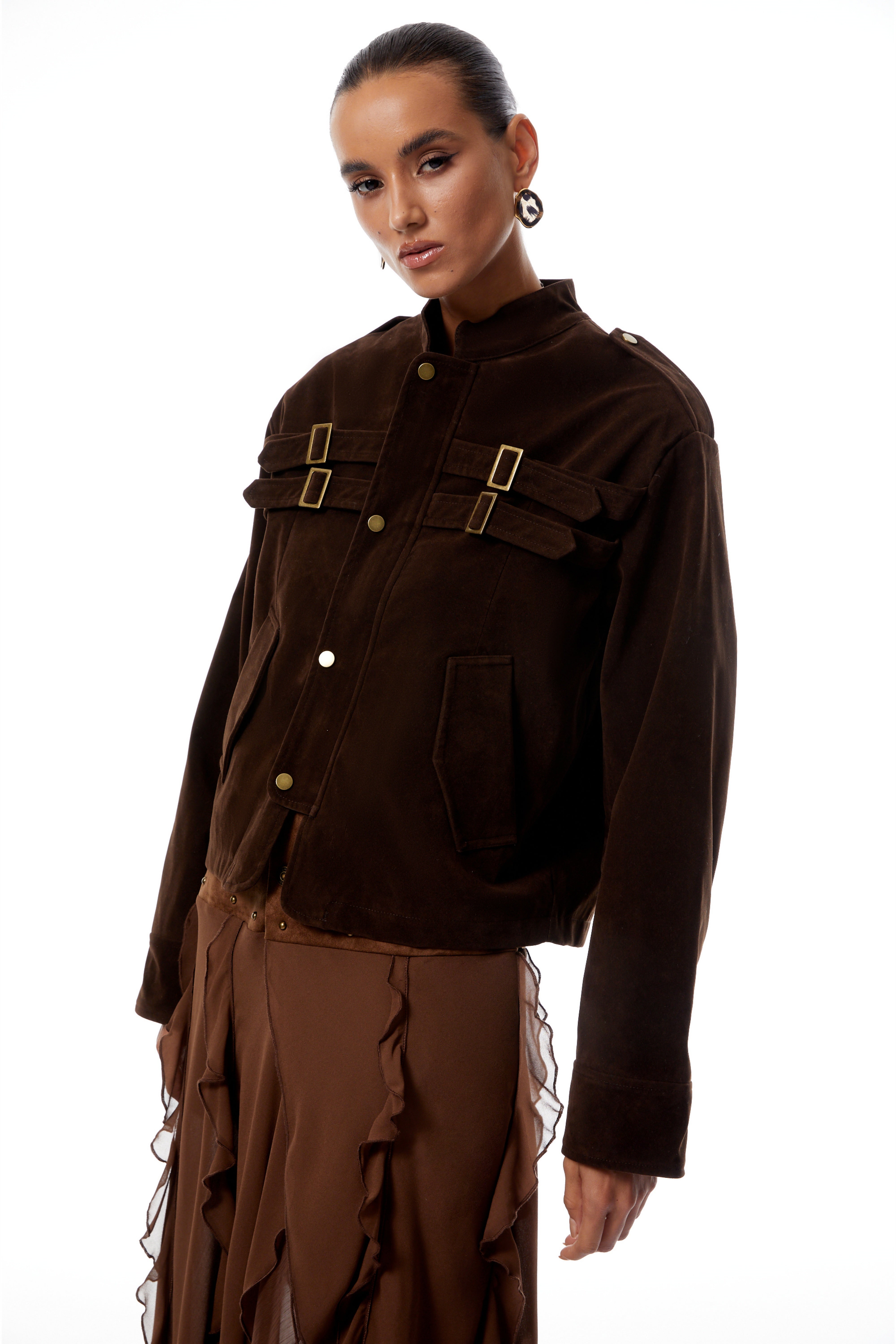 جاكيت مادلين بني من جلد الغزال مع مشبك