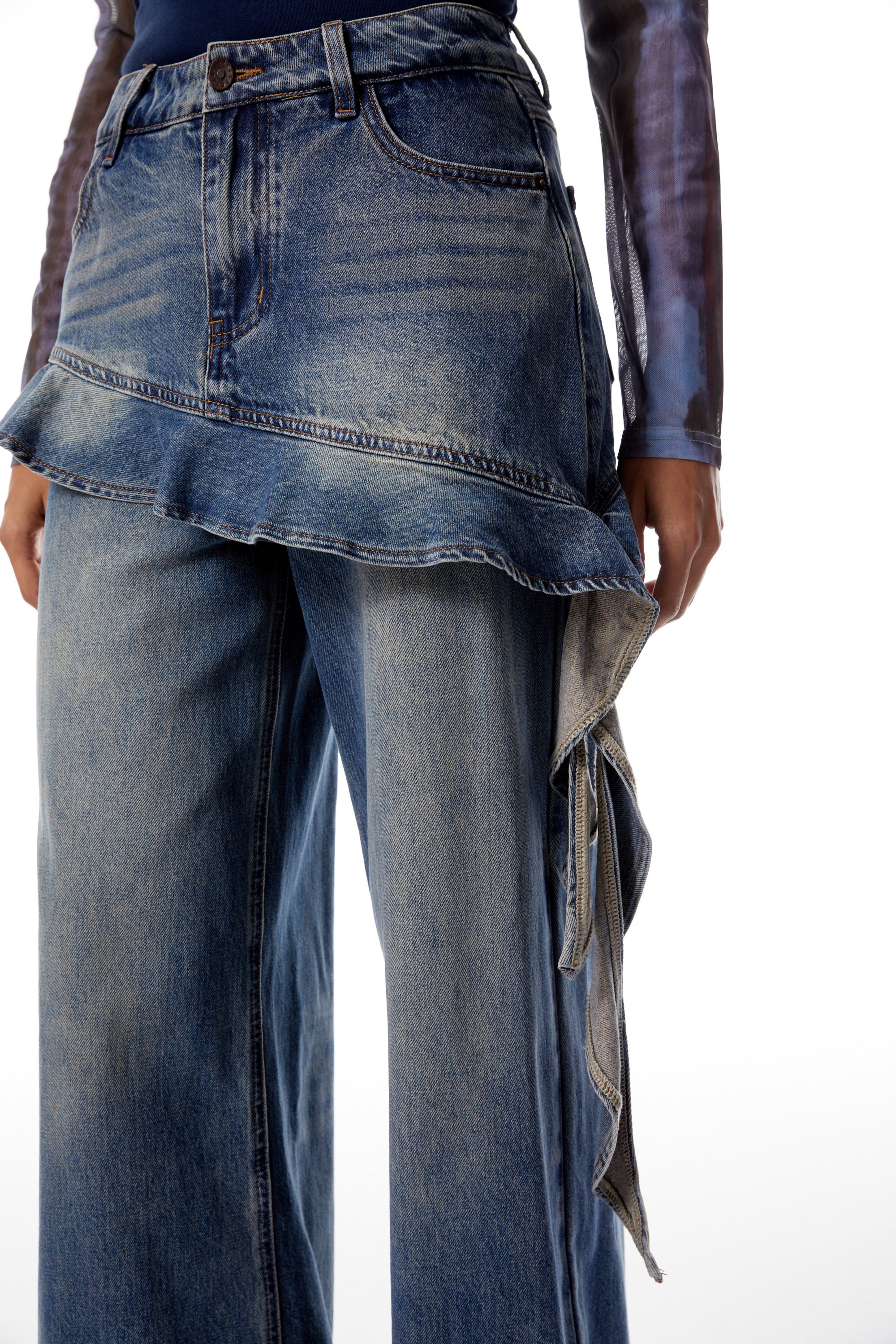 Zsófia بنطال جينز أزرق مزين بشريط مكشكش